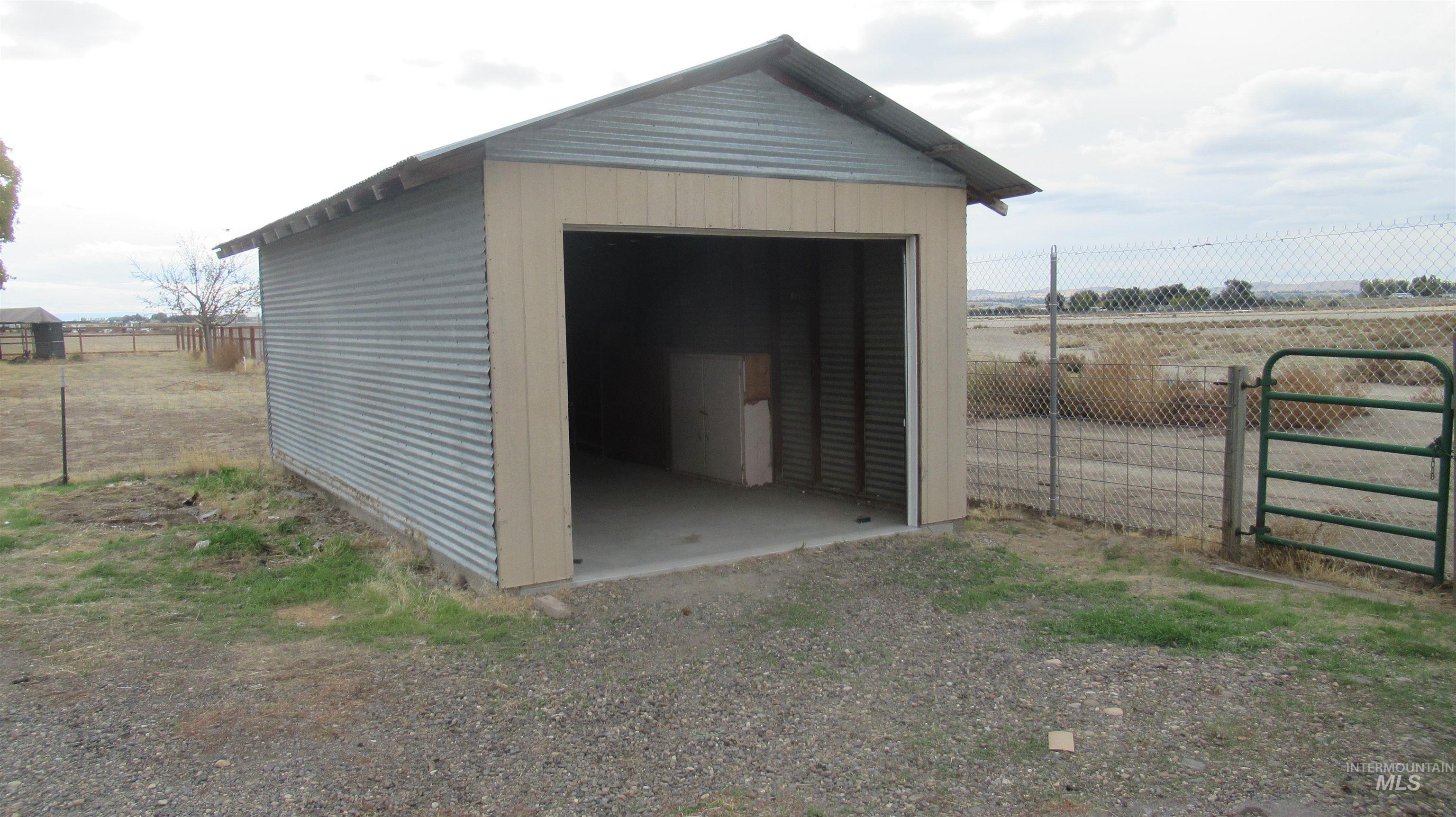 1317 SW 30 th Street, Ontario, Oregon 97914, 5 Bedrooms, 3 Bathrooms, Residential For Sale, Price $349,900,MLS 98964571