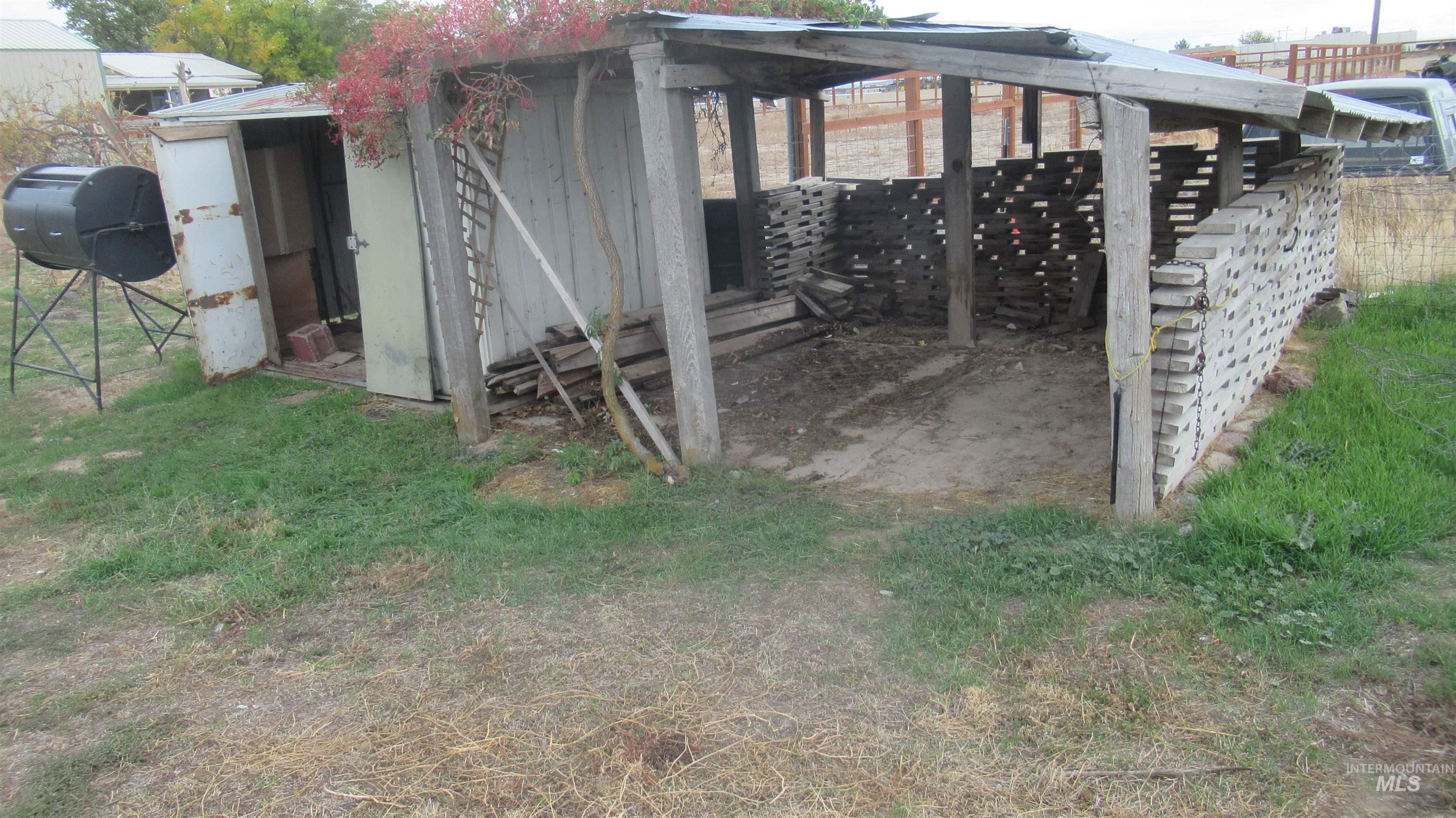 1317 SW 30 th Street, Ontario, Oregon 97914, 5 Bedrooms, 3 Bathrooms, Residential For Sale, Price $349,900,MLS 98964571