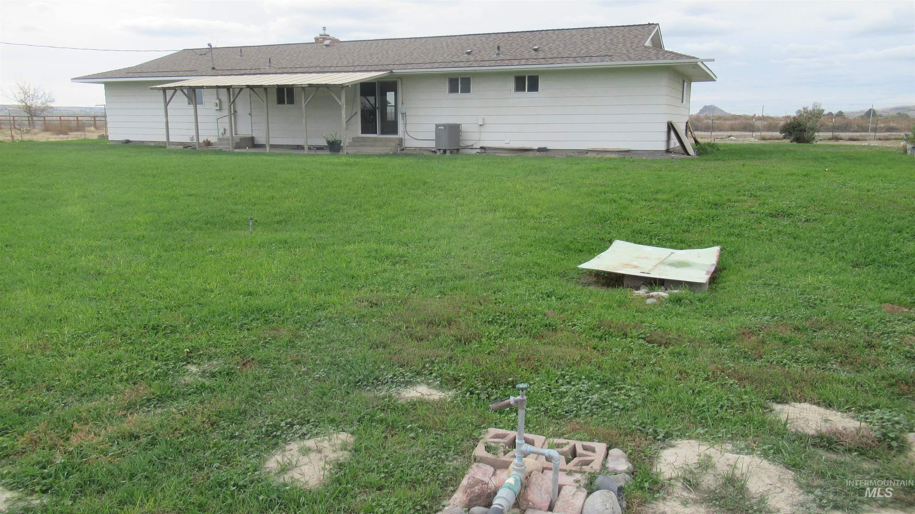 1317 SW 30 th Street, Ontario, Oregon 97914, 5 Bedrooms, 3 Bathrooms, Residential For Sale, Price $349,900,MLS 98964571