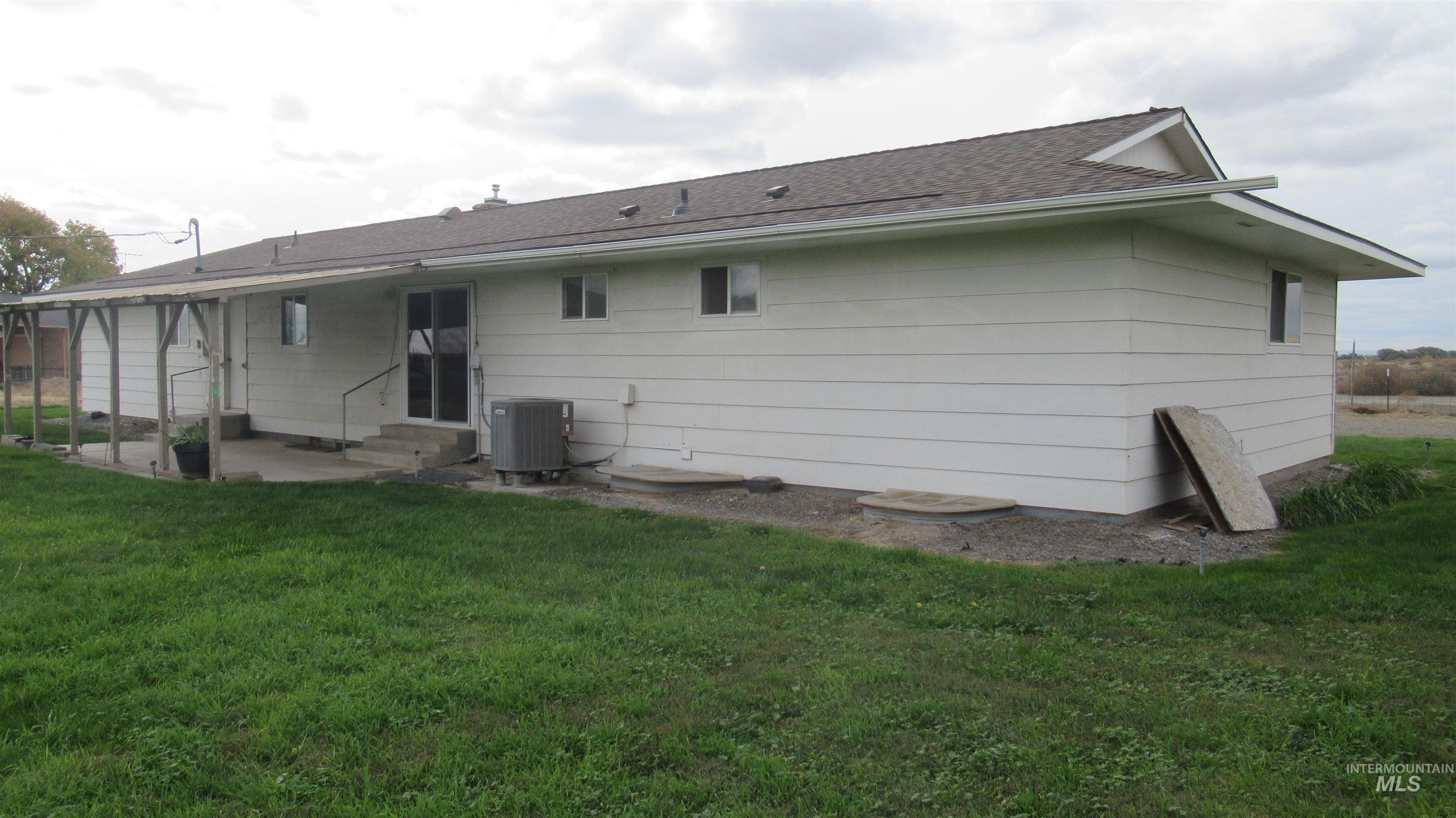 1317 SW 30 th Street, Ontario, Oregon 97914, 5 Bedrooms, 3 Bathrooms, Residential For Sale, Price $349,900,MLS 98964571