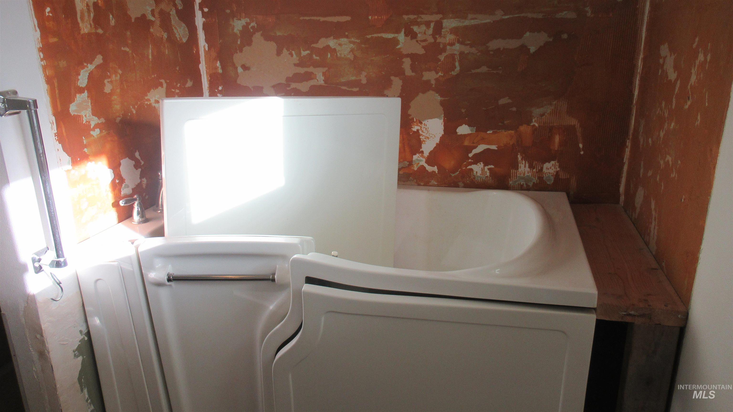 1317 SW 30 th Street, Ontario, Oregon 97914, 5 Bedrooms, 3 Bathrooms, Residential For Sale, Price $349,900,MLS 98964571