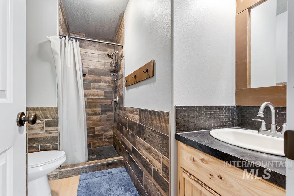 4535 SE 3rd Ave, New Plymouth, Idaho 83655, 4 Bedrooms, 3.5 Bathrooms, Residential For Sale, Price $1,110,000,MLS 98964575