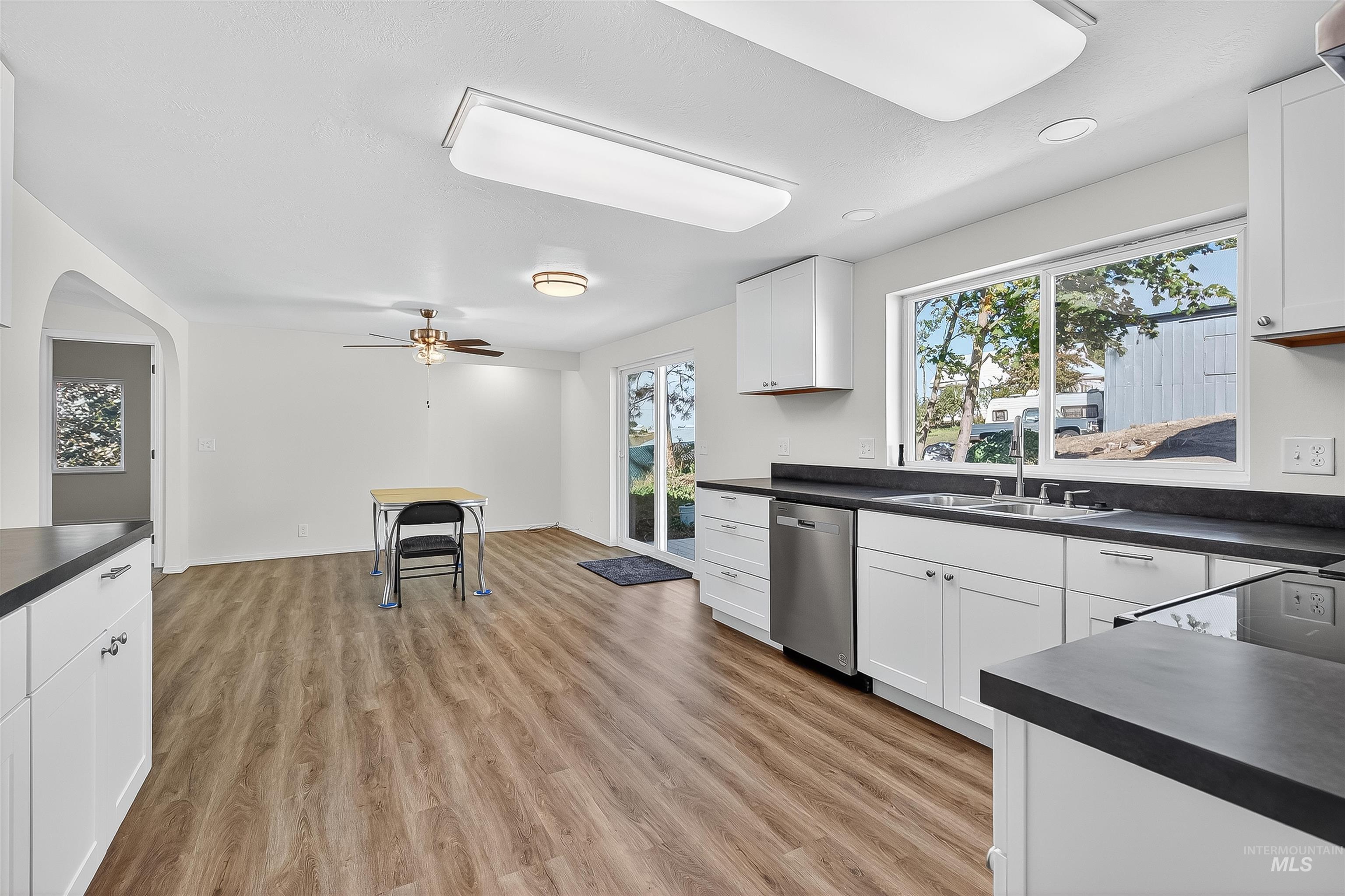 128 E Persimmon St, Genesee, Idaho 83832, 3 Bedrooms, 2 Bathrooms, Residential For Sale, Price $414,000, 98964585