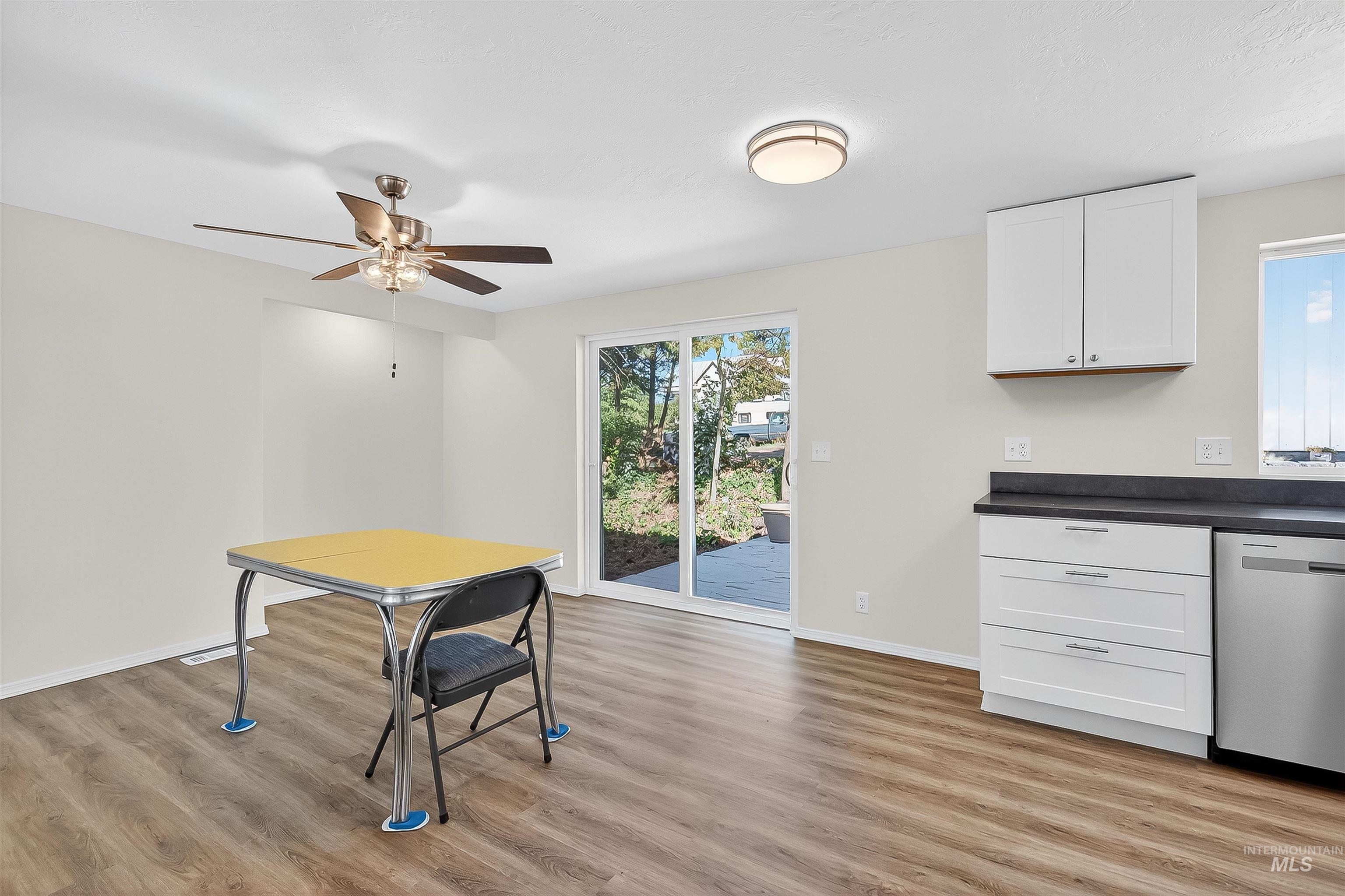 128 E Persimmon St, Genesee, Idaho 83832, 3 Bedrooms, 2 Bathrooms, Residential For Sale, Price $414,000, 98964585