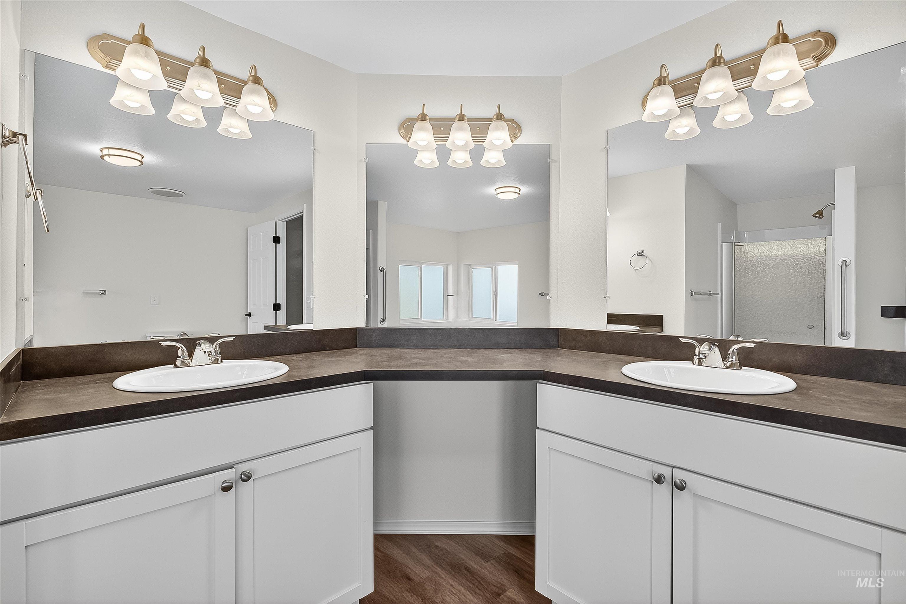 128 E Persimmon St, Genesee, Idaho 83832, 3 Bedrooms, 2 Bathrooms, Residential For Sale, Price $414,000, 98964585