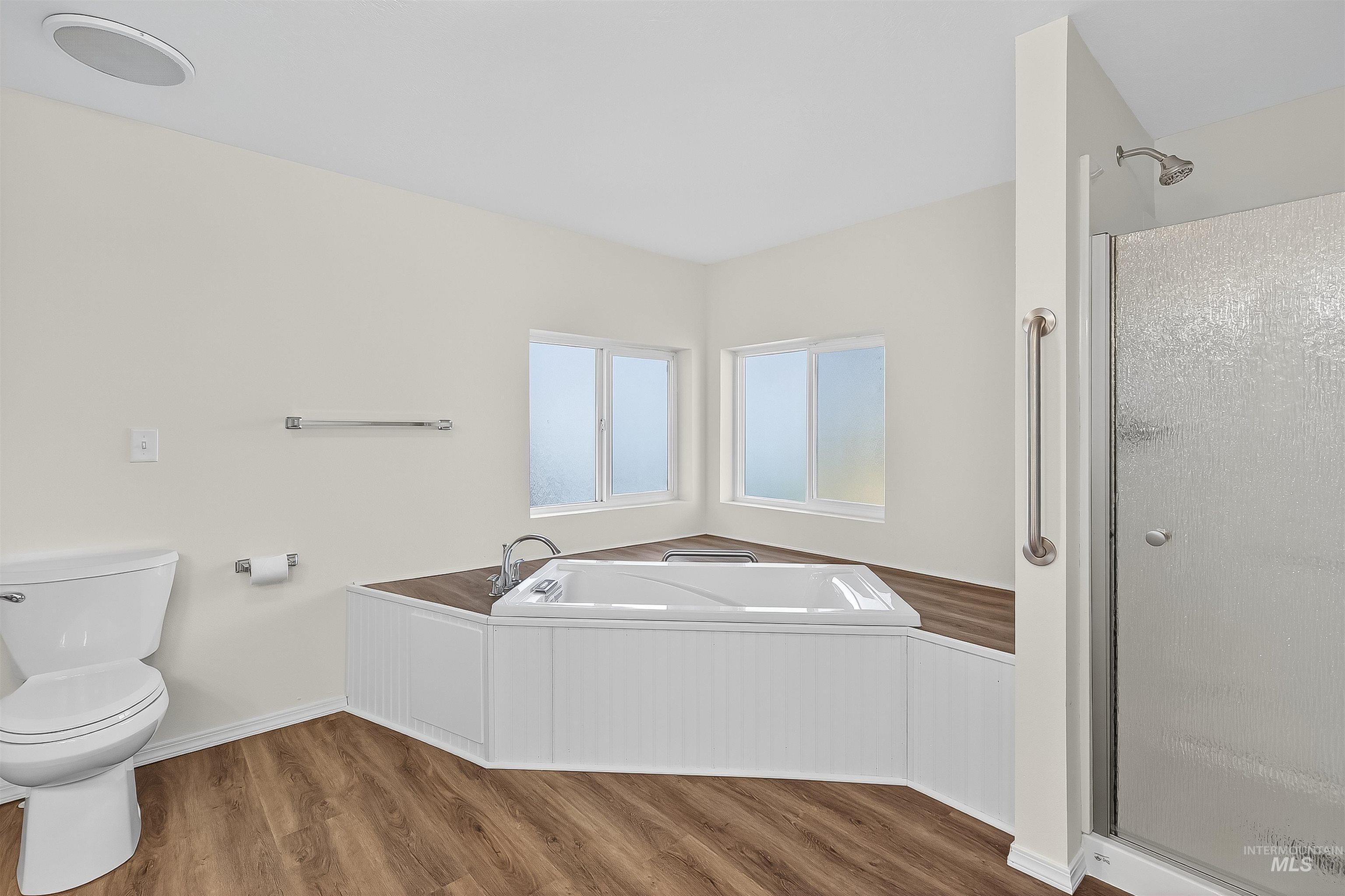 128 E Persimmon St, Genesee, Idaho 83832, 3 Bedrooms, 2 Bathrooms, Residential For Sale, Price $414,000, 98964585