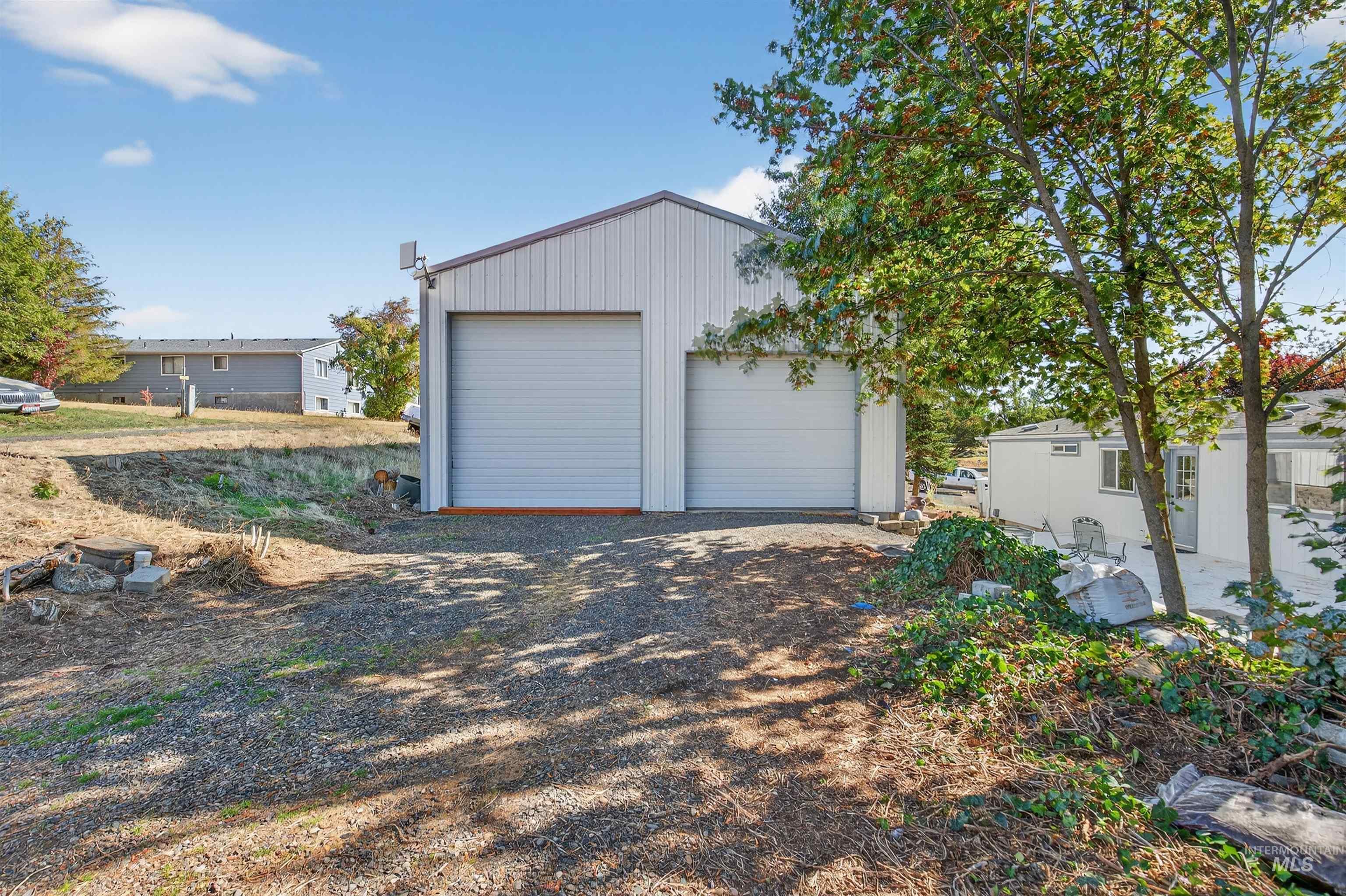 128 E Persimmon St, Genesee, Idaho 83832, 3 Bedrooms, 2 Bathrooms, Residential For Sale, Price $414,000, 98964585