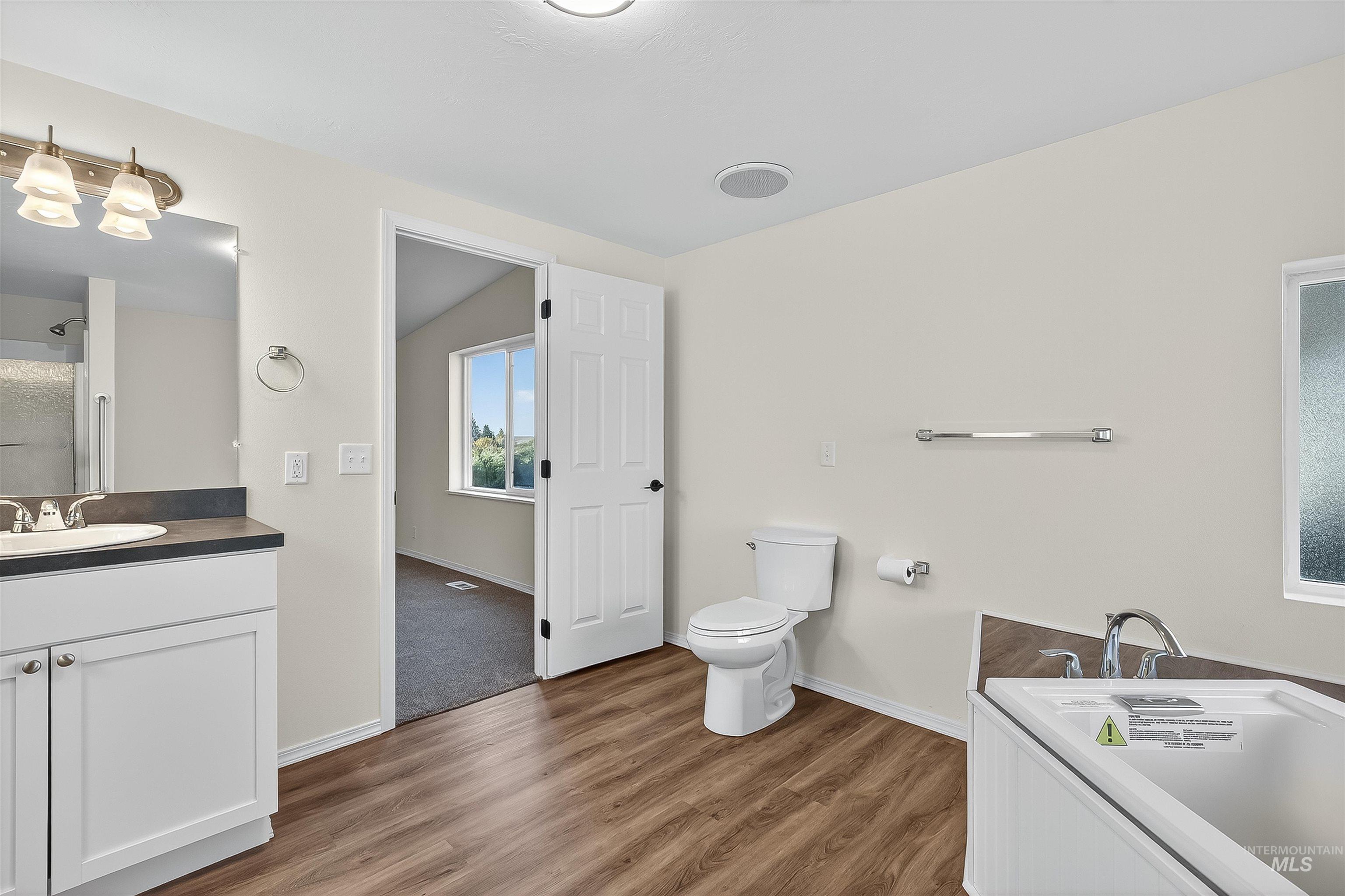 128 E Persimmon St, Genesee, Idaho 83832, 3 Bedrooms, 2 Bathrooms, Residential For Sale, Price $414,000, 98964585