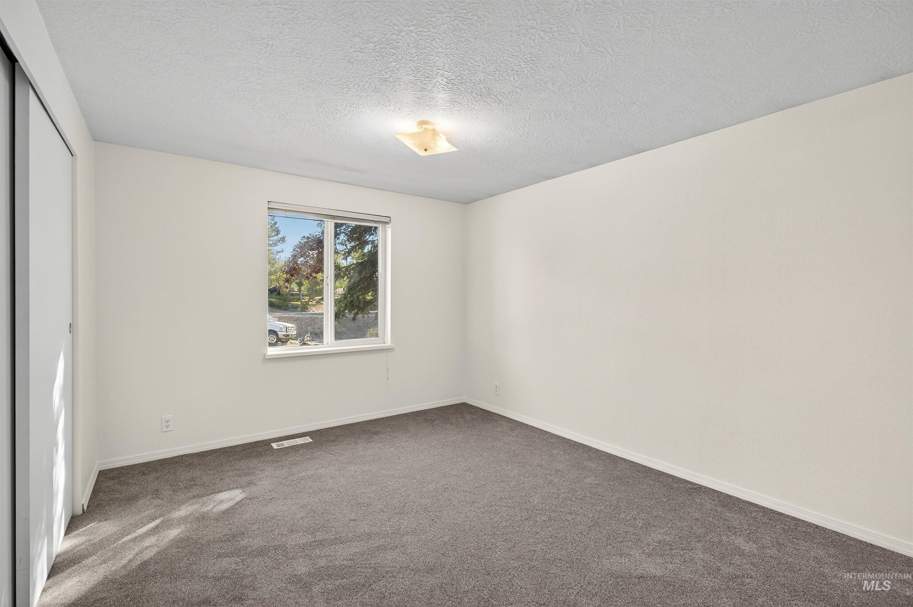 128 E Persimmon St, Genesee, Idaho 83832, 3 Bedrooms, 2 Bathrooms, Residential For Sale, Price $414,000, 98964585