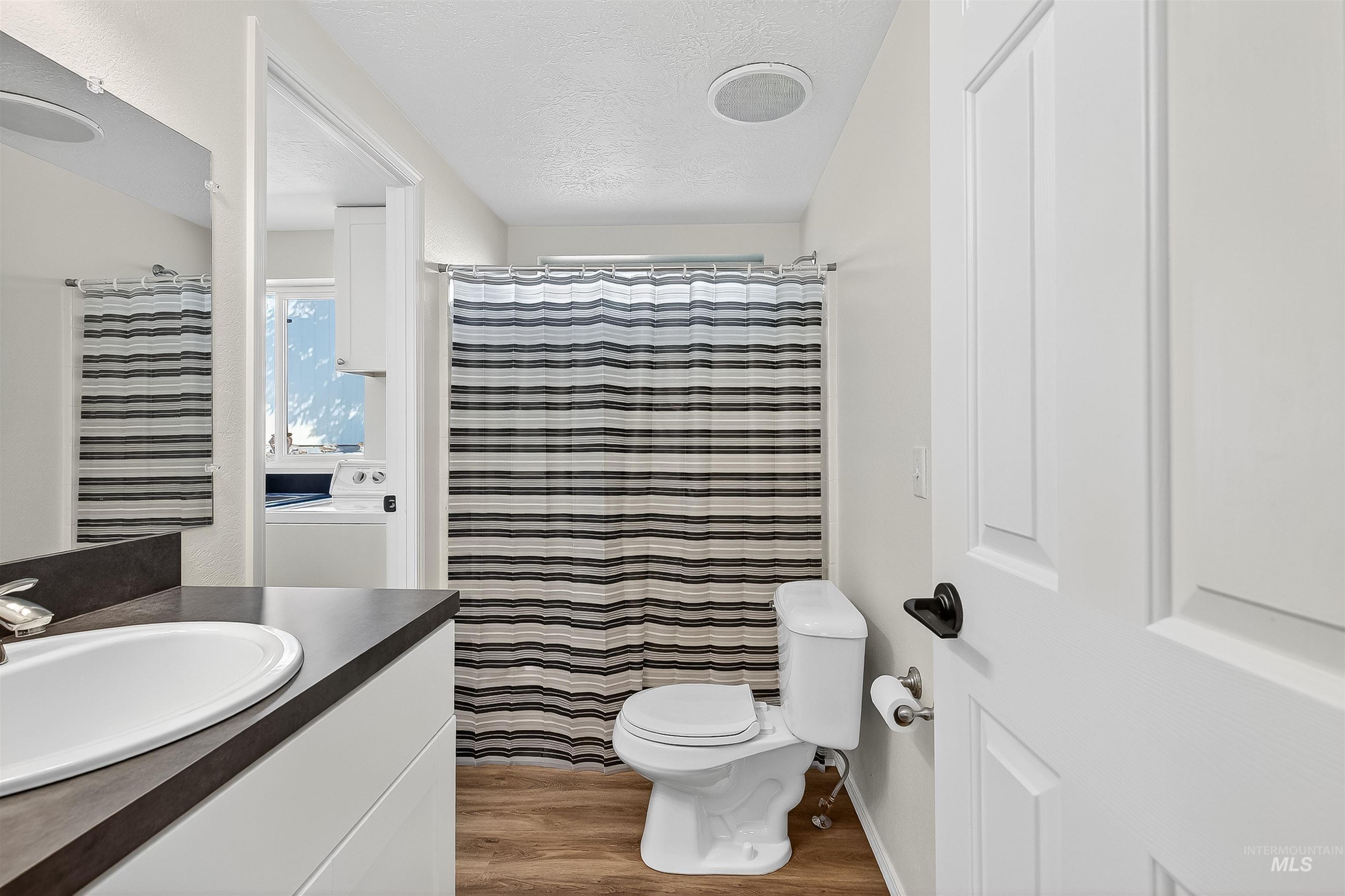 128 E Persimmon St, Genesee, Idaho 83832, 3 Bedrooms, 2 Bathrooms, Residential For Sale, Price $414,000, 98964585