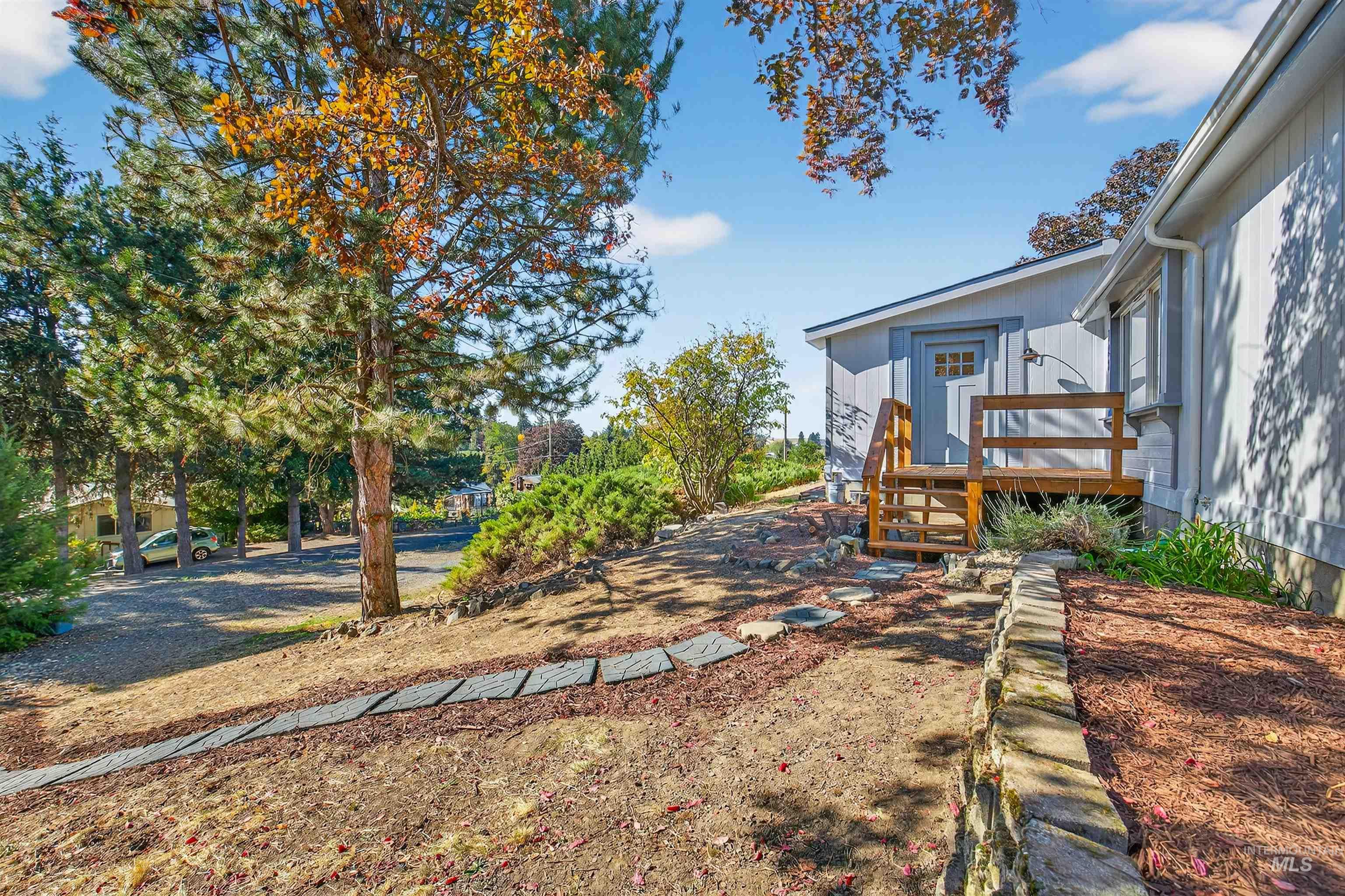 128 E Persimmon St, Genesee, Idaho 83832, 3 Bedrooms, 2 Bathrooms, Residential For Sale, Price $414,000, 98964585