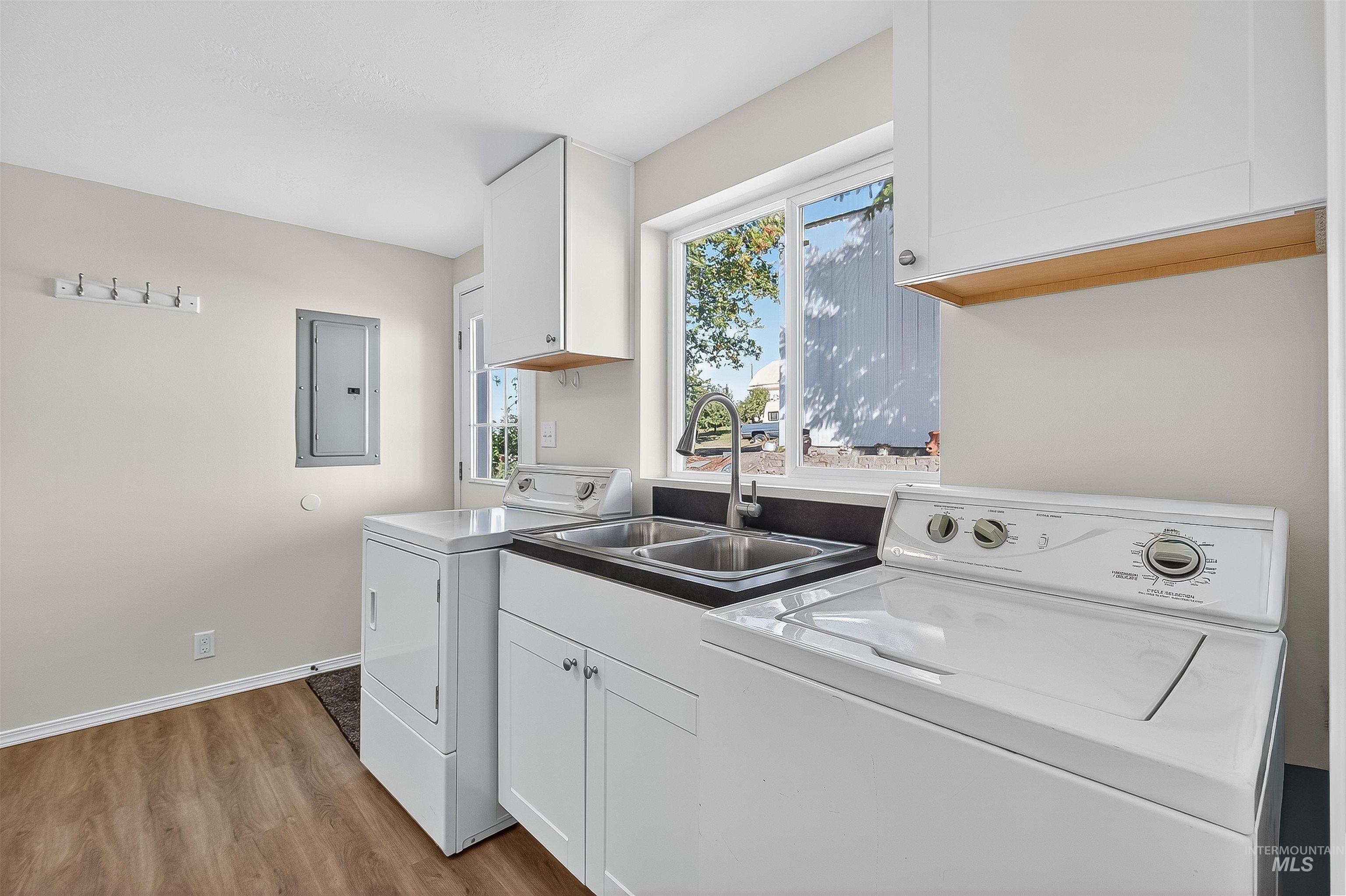 128 E Persimmon St, Genesee, Idaho 83832, 3 Bedrooms, 2 Bathrooms, Residential For Sale, Price $414,000, 98964585