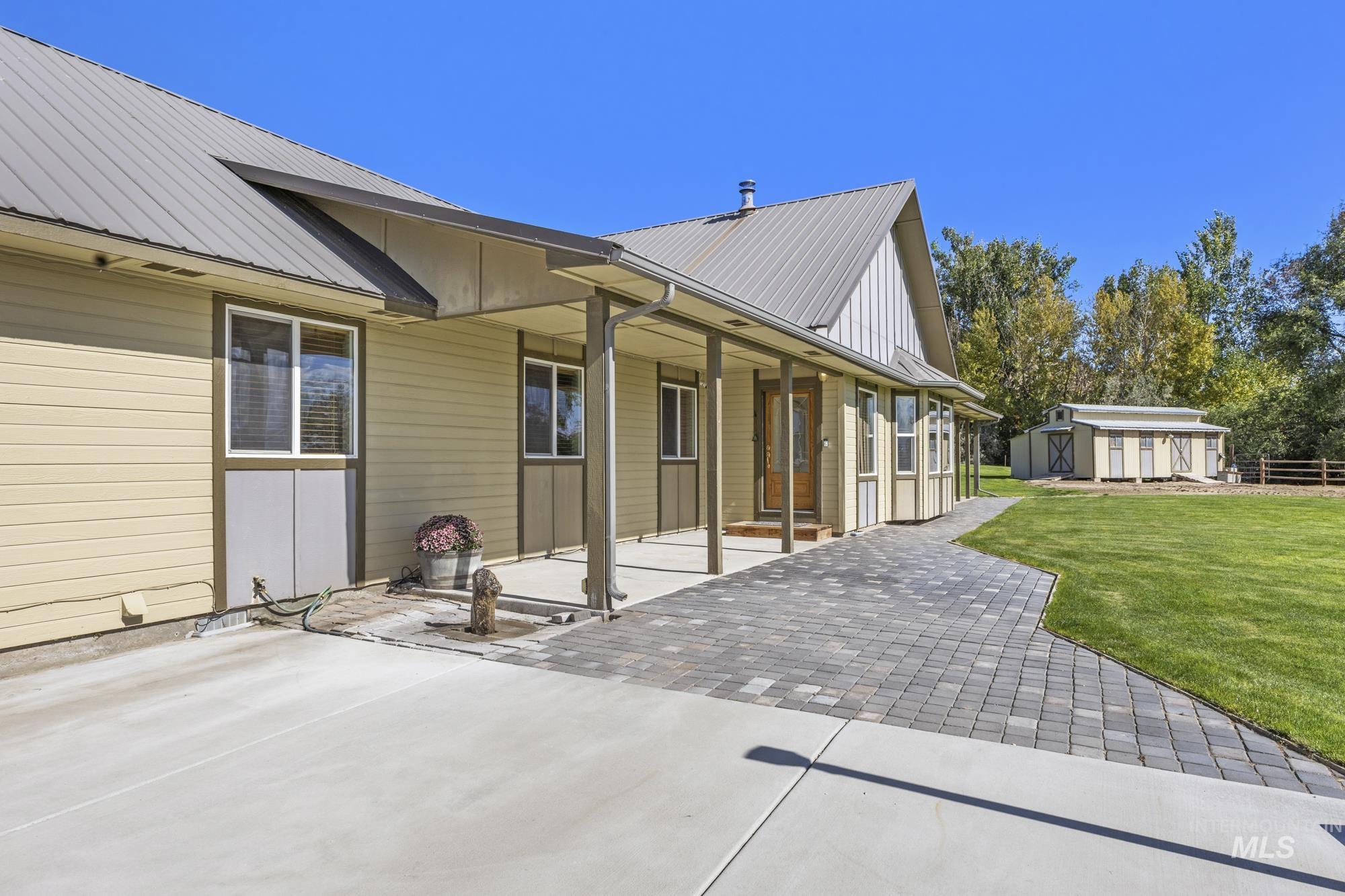 7978 Baseline RD., Melba, Idaho 83641, 3 Bedrooms, 2 Bathrooms, Residential For Sale, Price $859,900,MLS 98964587