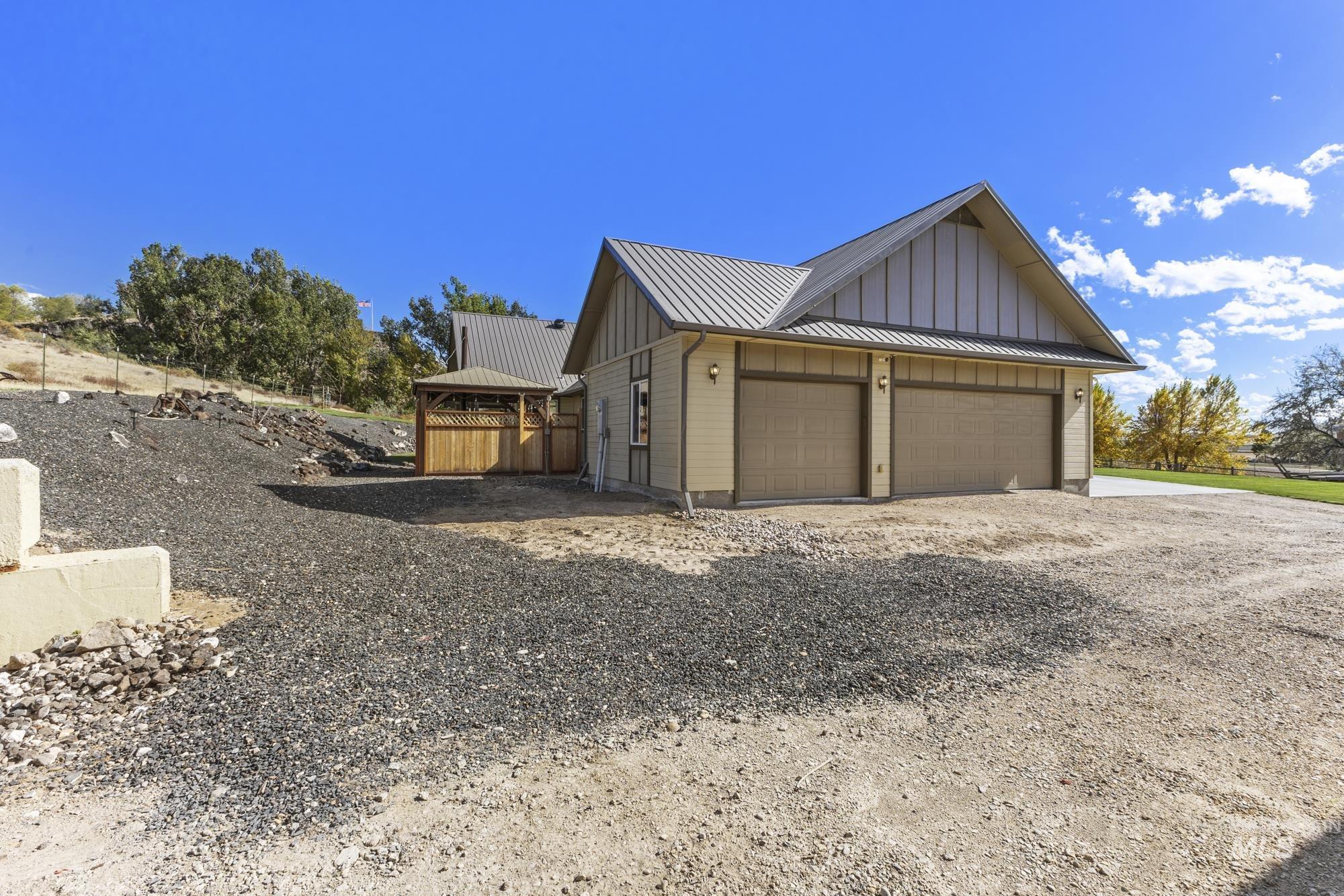 7978 Baseline RD., Melba, Idaho 83641, 3 Bedrooms, 2 Bathrooms, Residential For Sale, Price $859,900,MLS 98964587