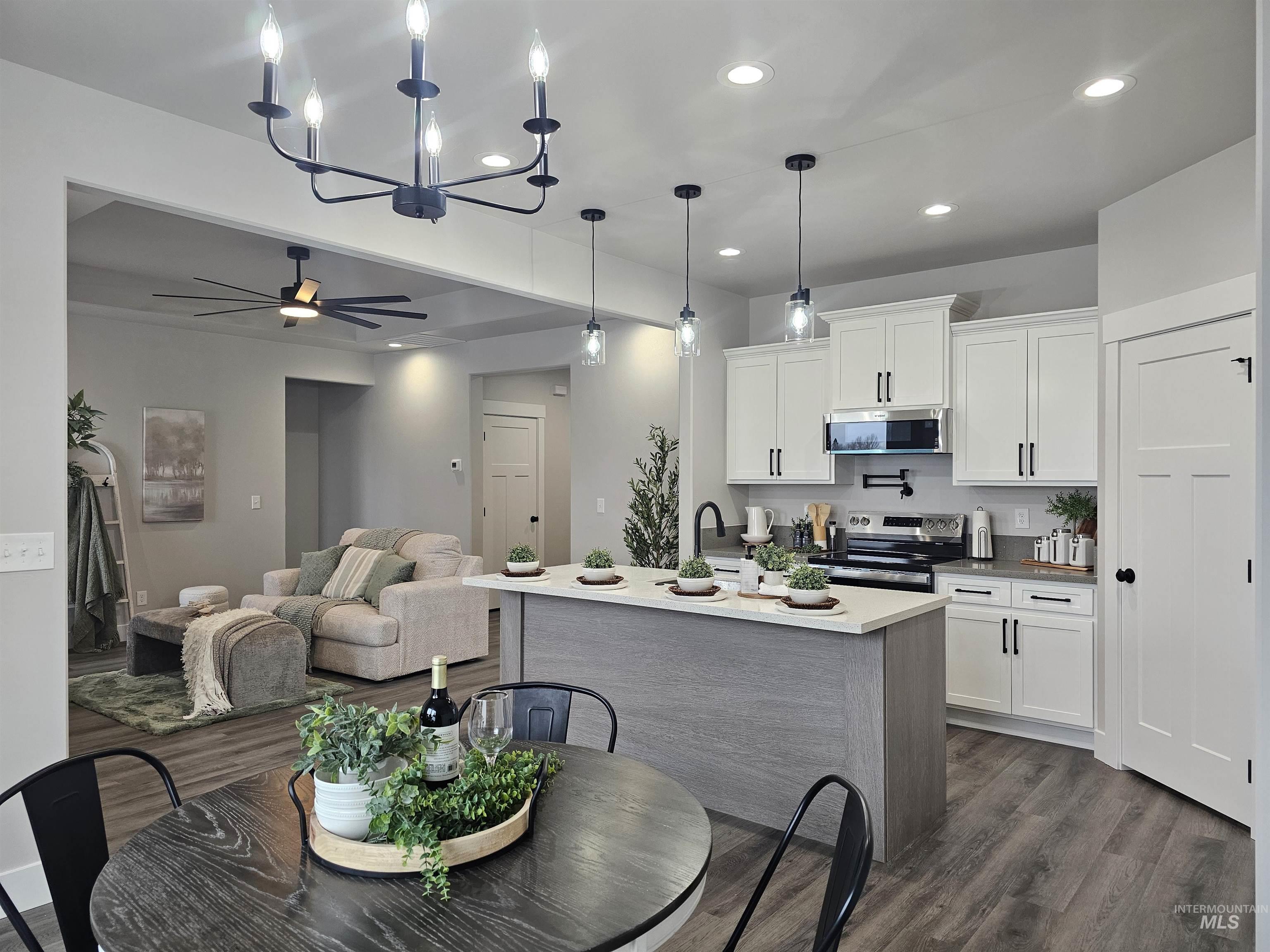 1212 Bronze Drive, Rupert, Idaho 83350, 4 Bedrooms, 2 Bathrooms, Residential For Sale, Price $369,000,MLS 98964594