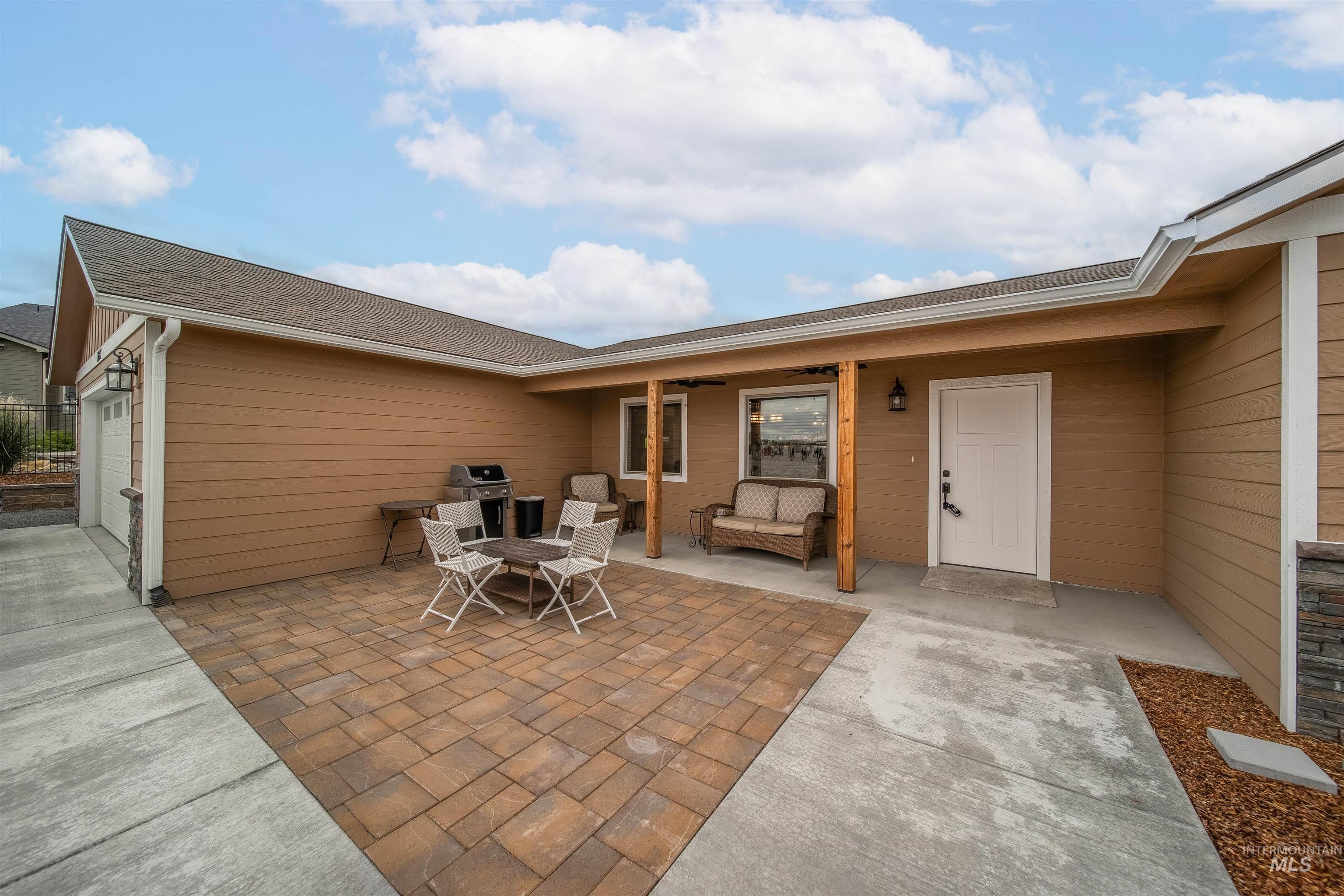 1727 Canyon Crest Way, Lewiston, Idaho 83501, 3 Bedrooms, 2 Bathrooms, Residential For Sale, Price $575,000,MLS 98964597