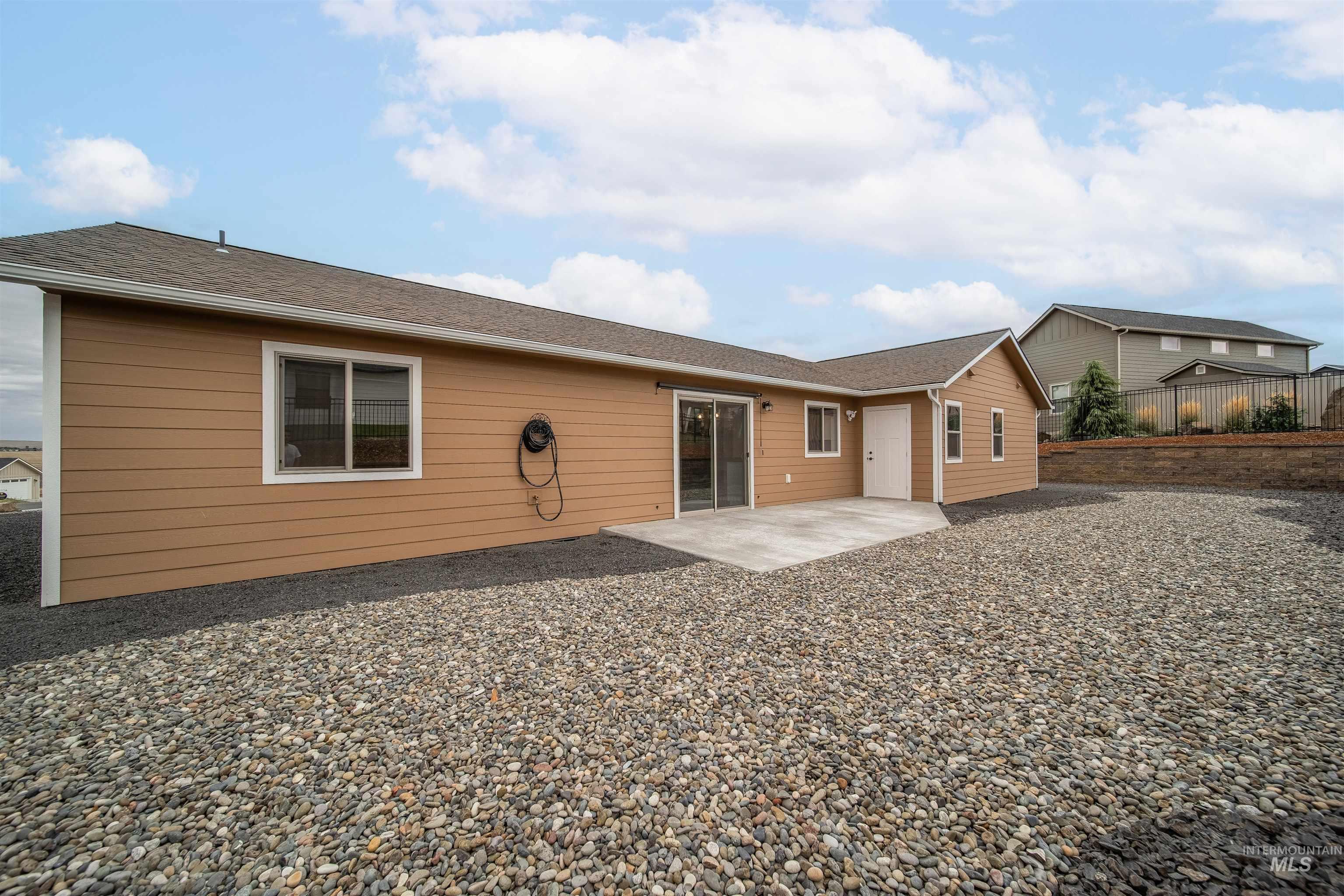 1727 Canyon Crest Way, Lewiston, Idaho 83501, 3 Bedrooms, 2 Bathrooms, Residential For Sale, Price $575,000,MLS 98964597