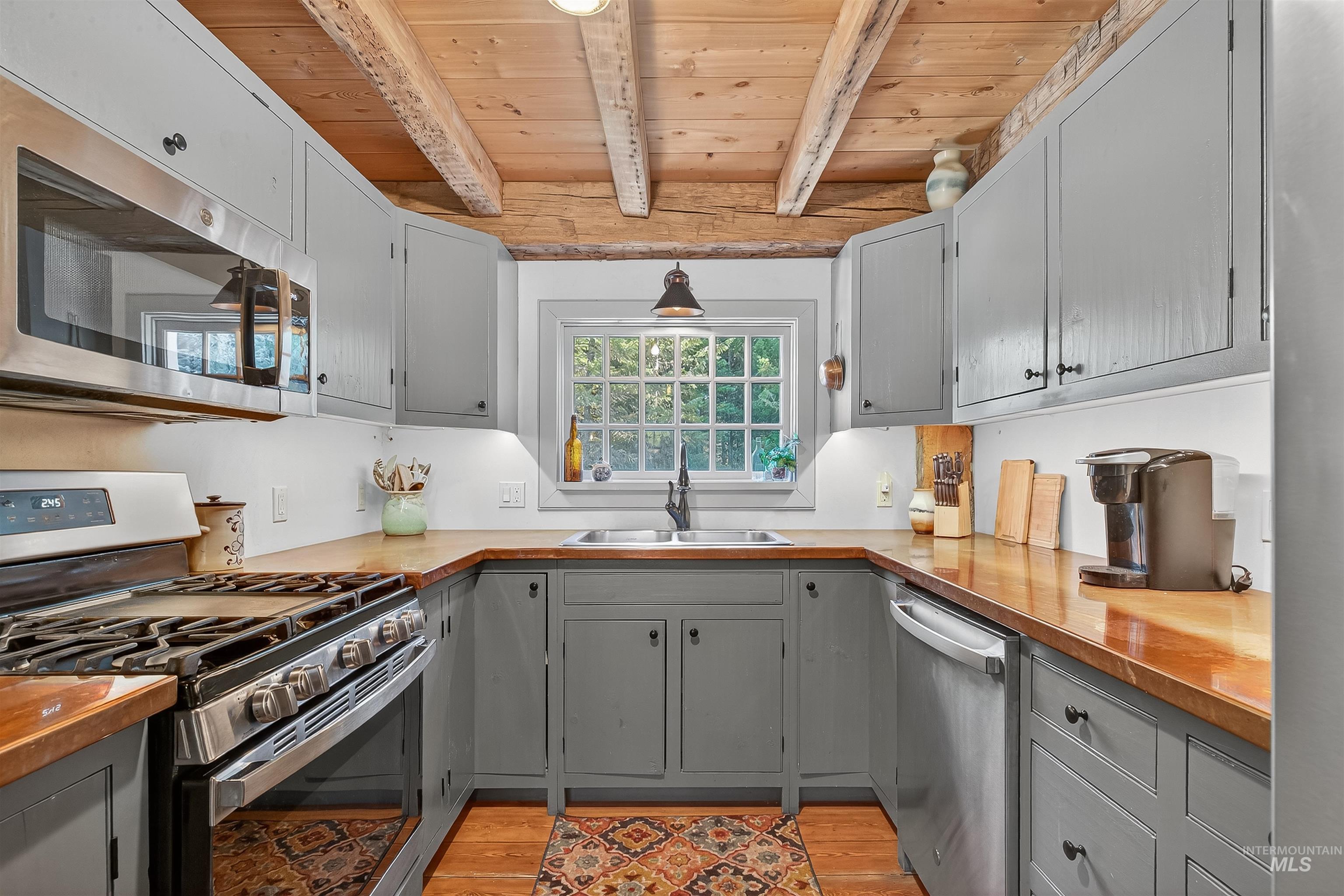 1005/1009 Williams Ln, Deary, Idaho 83823, 2 Bedrooms, 2 Bathrooms, Residential For Sale, Price $980,000,MLS 98964598