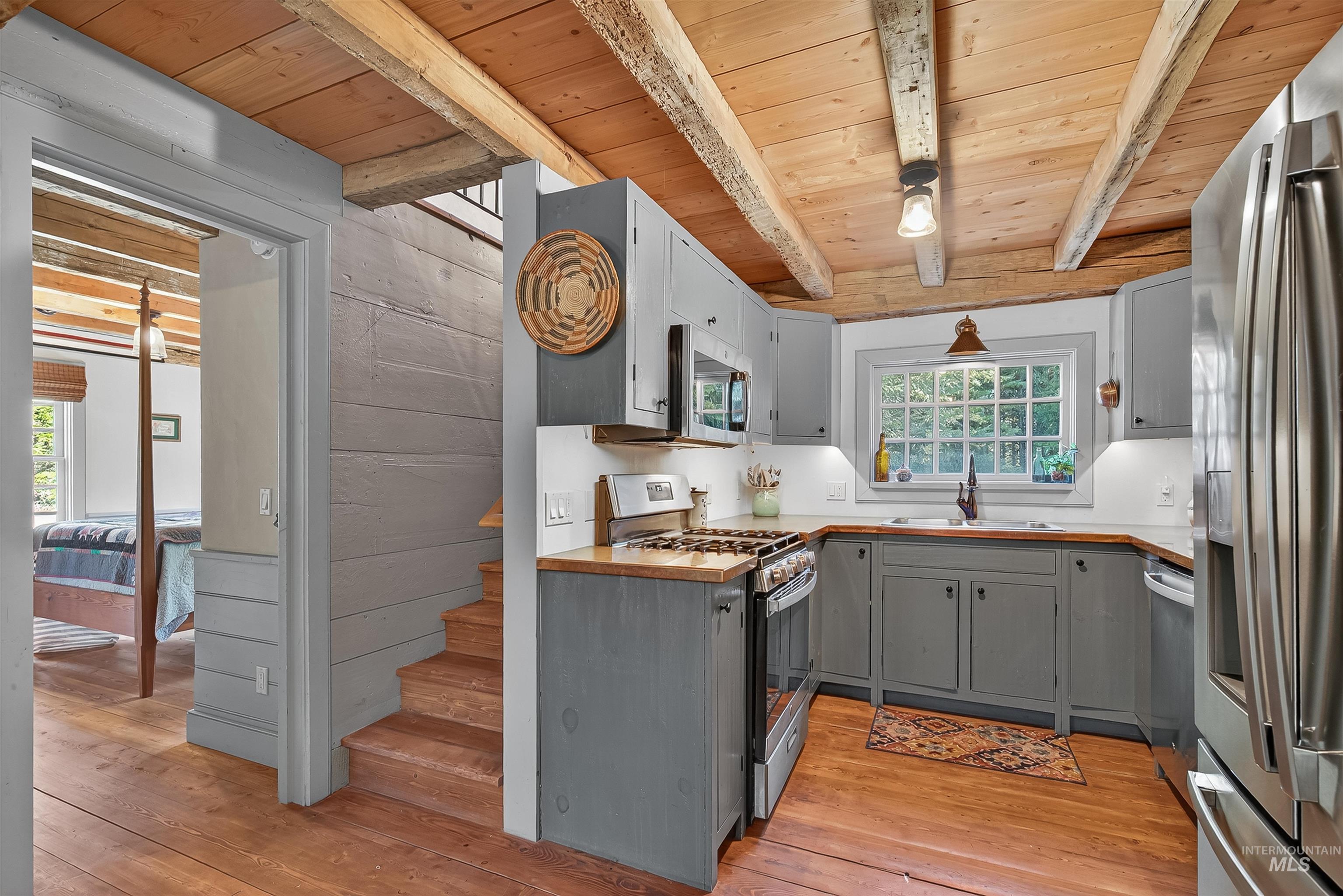 1005/1009 Williams Ln, Deary, Idaho 83823, 2 Bedrooms, 2 Bathrooms, Residential For Sale, Price $980,000,MLS 98964598