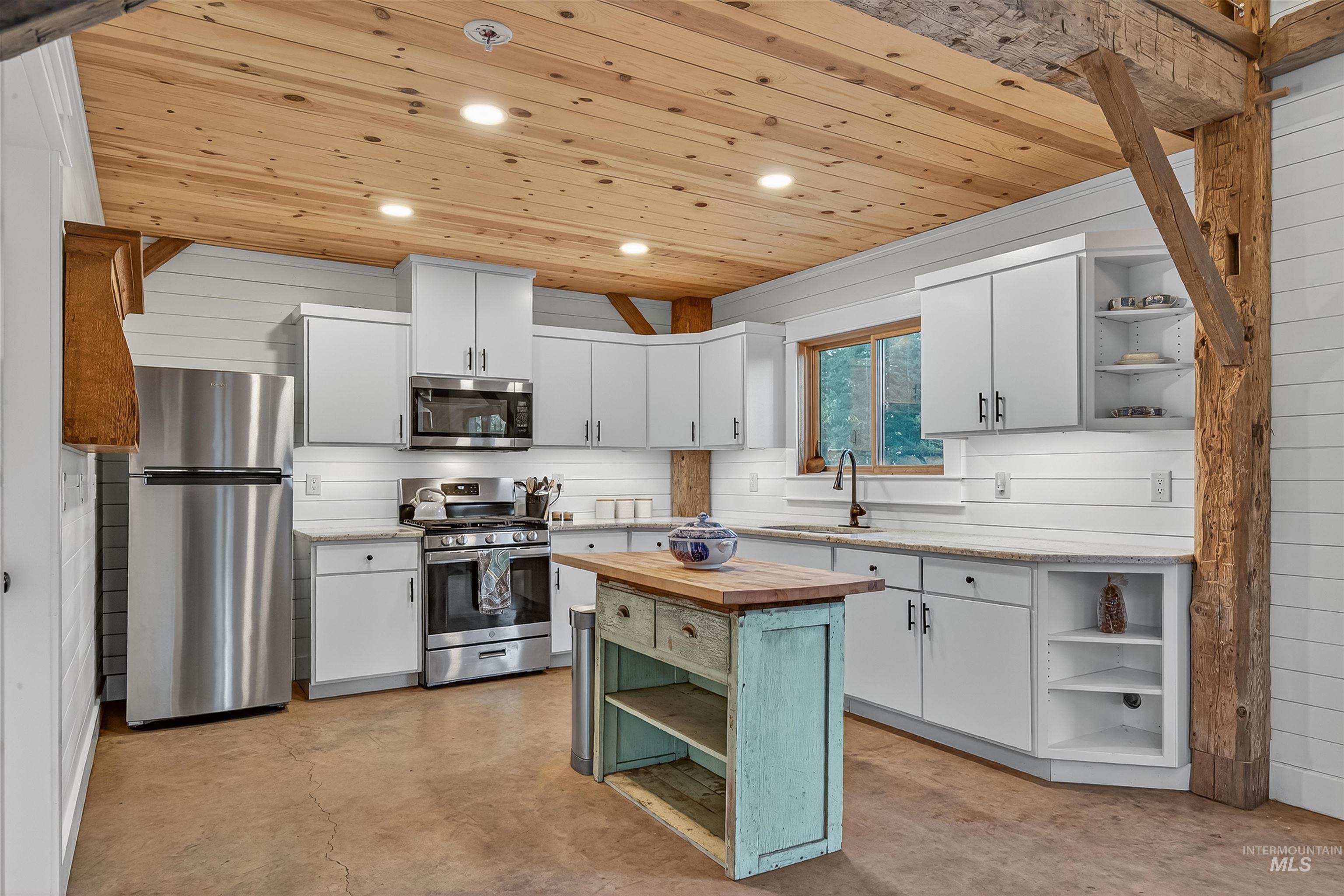 1005/1009 Williams Ln, Deary, Idaho 83823, 2 Bedrooms, 2 Bathrooms, Residential For Sale, Price $980,000,MLS 98964598