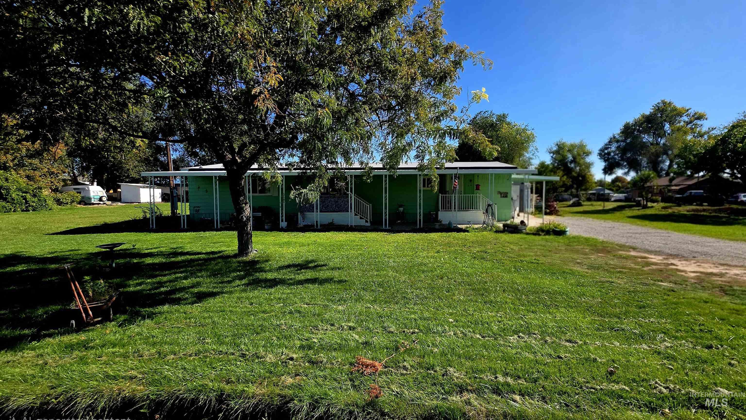 1610 S Midland Blvd, Nampa, Idaho 83686-2900, 3 Bedrooms, 2 Bathrooms, Residential For Sale, Price $349,900,MLS 98964608