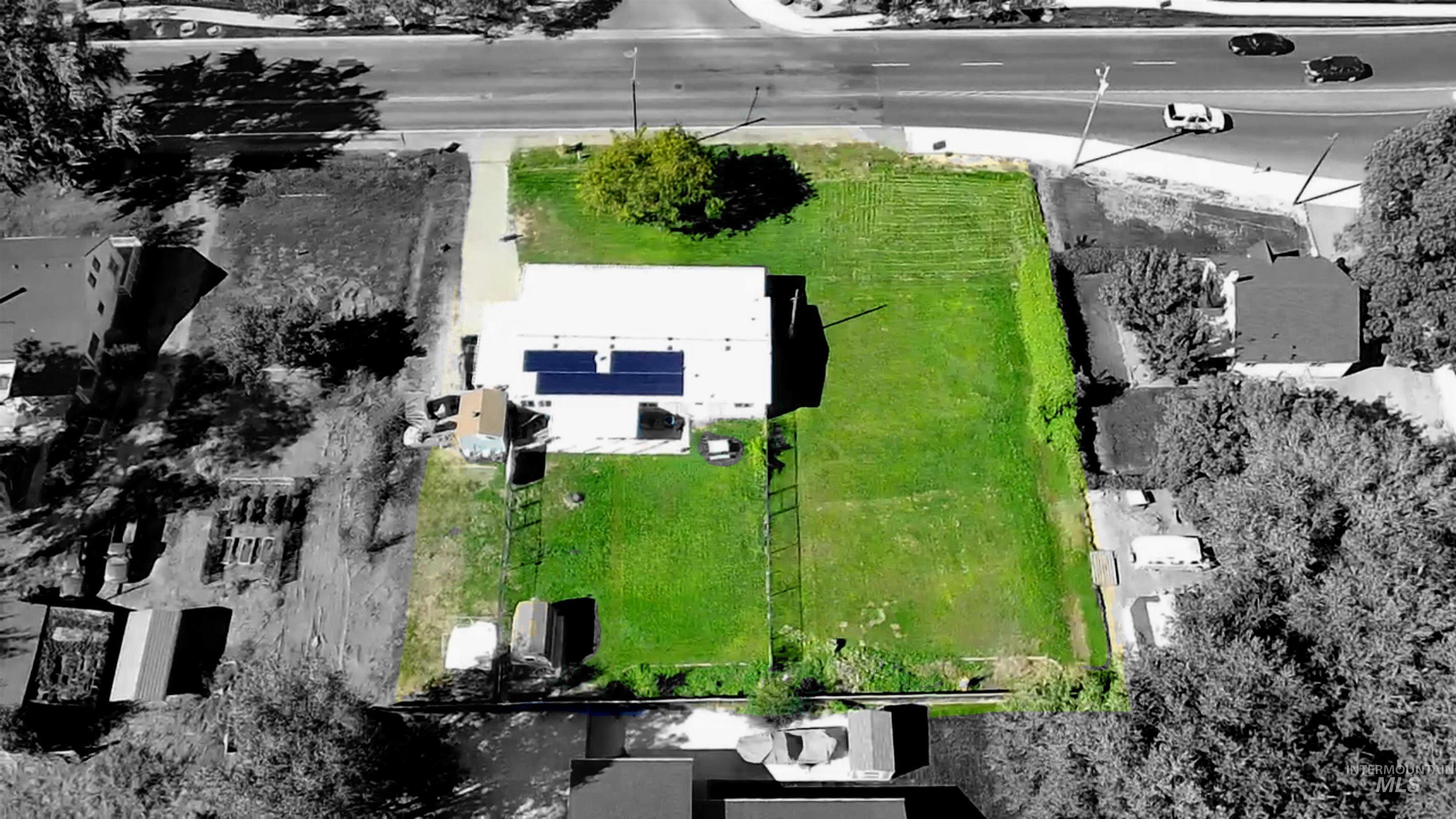 1610 S Midland Blvd, Nampa, Idaho 83686-2900, 3 Bedrooms, 2 Bathrooms, Residential For Sale, Price $349,900,MLS 98964608