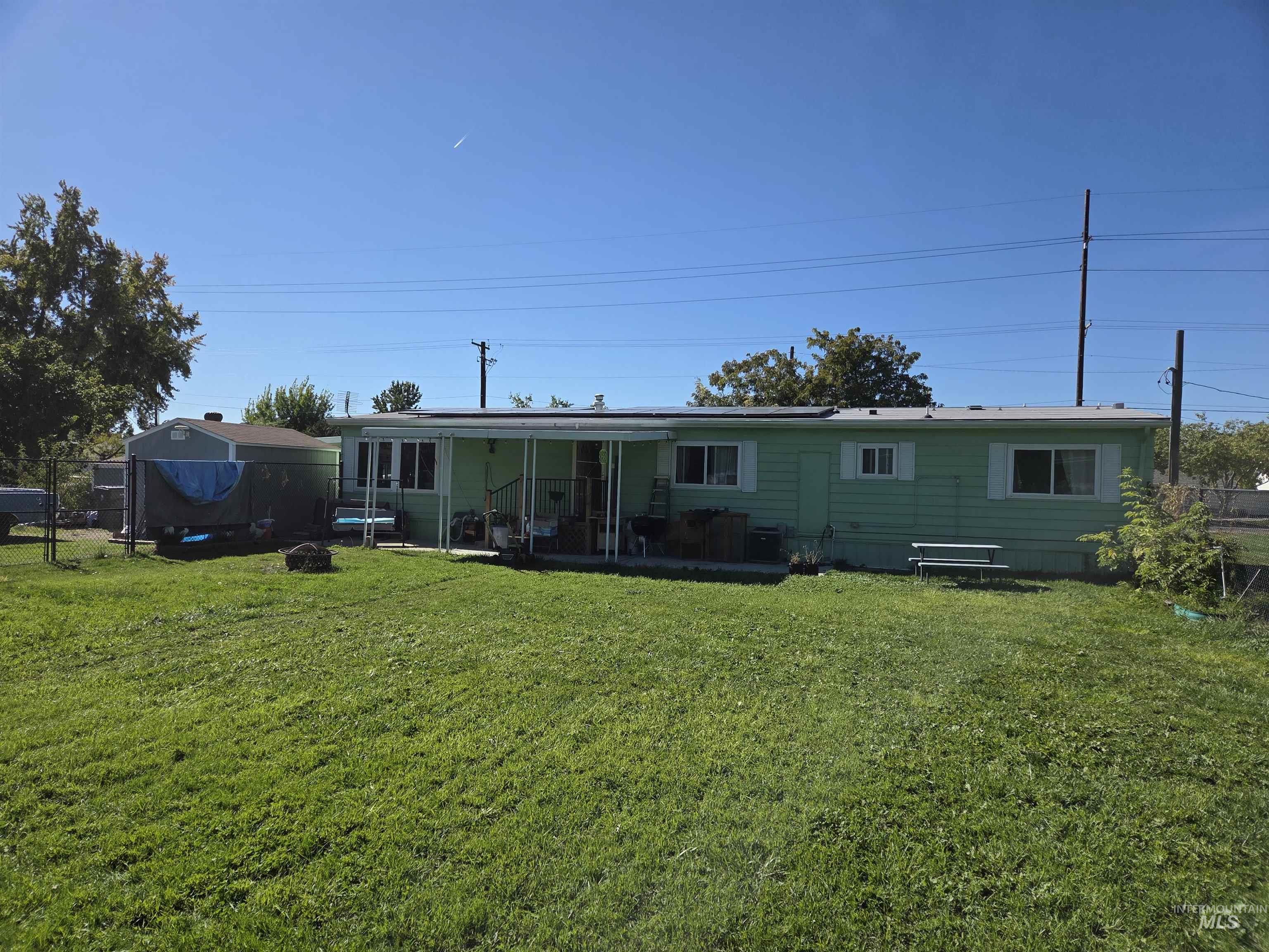 1610 S Midland Blvd, Nampa, Idaho 83686-2900, 3 Bedrooms, 2 Bathrooms, Residential For Sale, Price $349,900,MLS 98964608