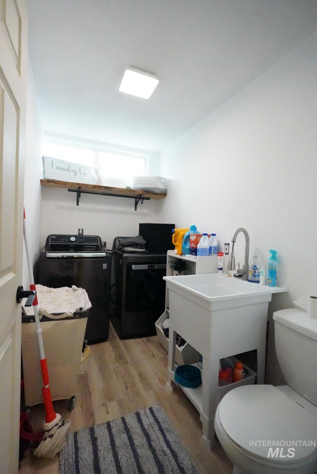 238 Dorothy Ave., Gooding, Idaho 83330, 4 Bedrooms, 2.5 Bathrooms, Residential For Sale, Price $325,000,MLS 98964614