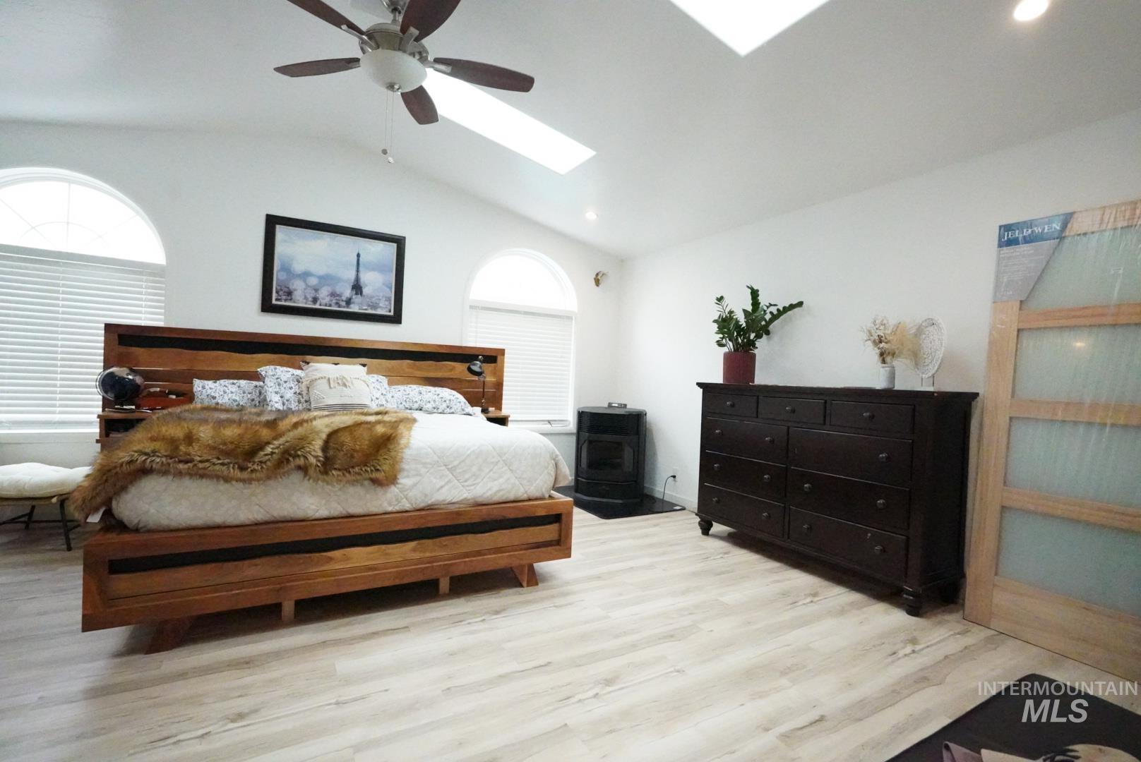 238 Dorothy Ave., Gooding, Idaho 83330, 4 Bedrooms, 2.5 Bathrooms, Residential For Sale, Price $325,000,MLS 98964614