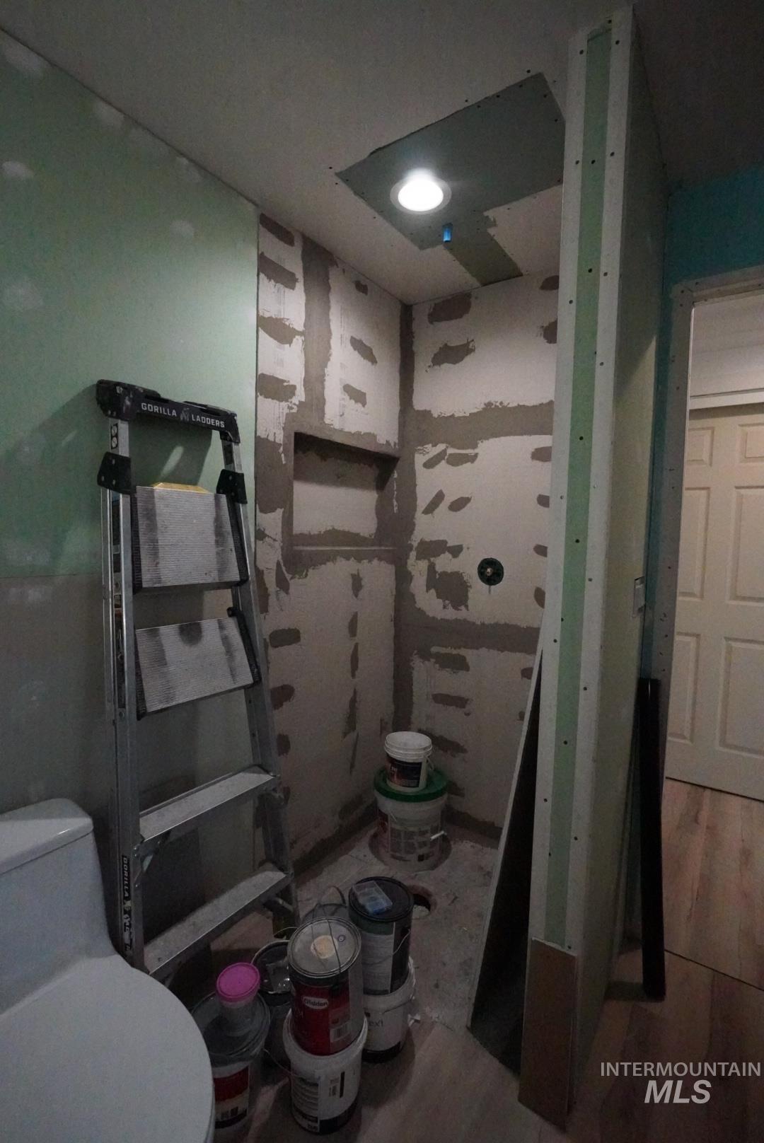 238 Dorothy Ave., Gooding, Idaho 83330, 4 Bedrooms, 2.5 Bathrooms, Residential For Sale, Price $325,000,MLS 98964614