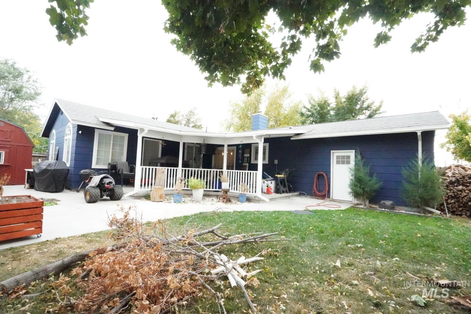 238 Dorothy Ave., Gooding, Idaho 83330, 4 Bedrooms, 2.5 Bathrooms, Residential For Sale, Price $325,000,MLS 98964614