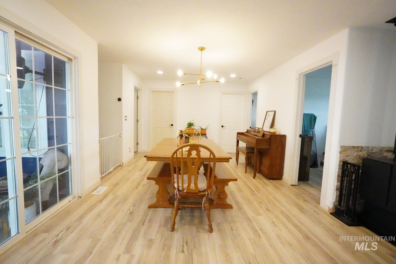 238 Dorothy Ave., Gooding, Idaho 83330, 4 Bedrooms, 2.5 Bathrooms, Residential For Sale, Price $325,000,MLS 98964614