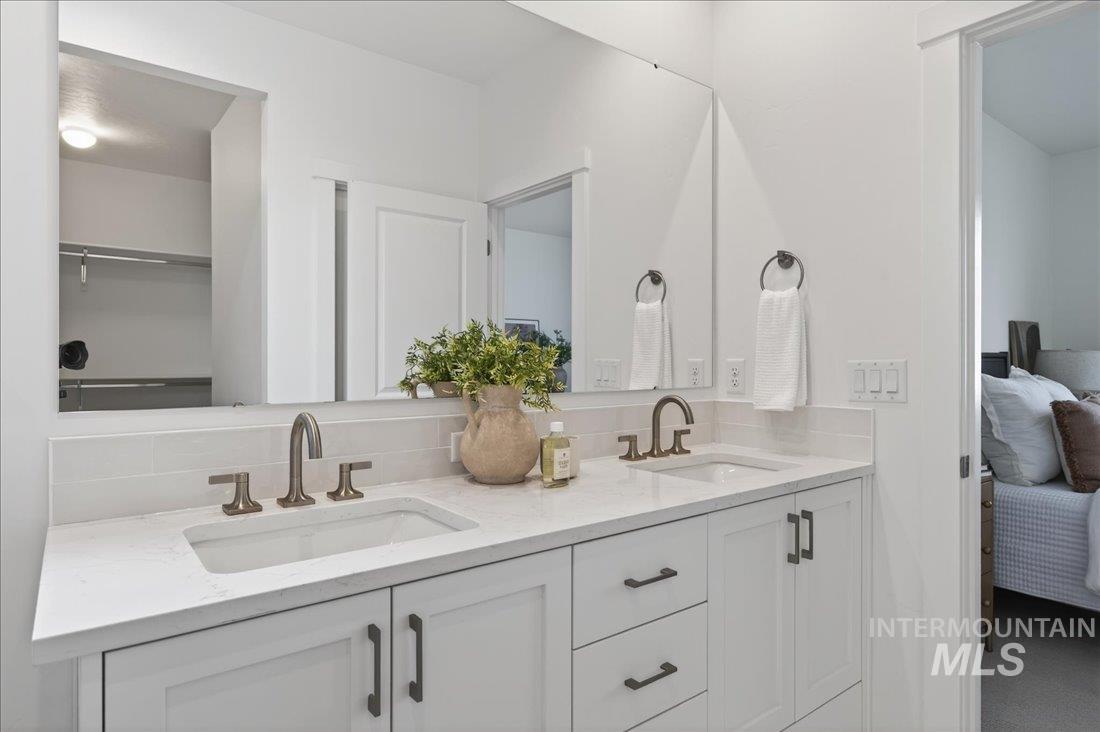 1330 W Swift Fox St, Meridian, Idaho 83634, 3 Bedrooms, 2 Bathrooms, Residential For Sale, Price $439,000,MLS 98964617