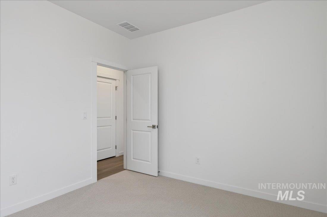 1330 W Swift Fox St, Meridian, Idaho 83634, 3 Bedrooms, 2 Bathrooms, Residential For Sale, Price $439,000,MLS 98964617