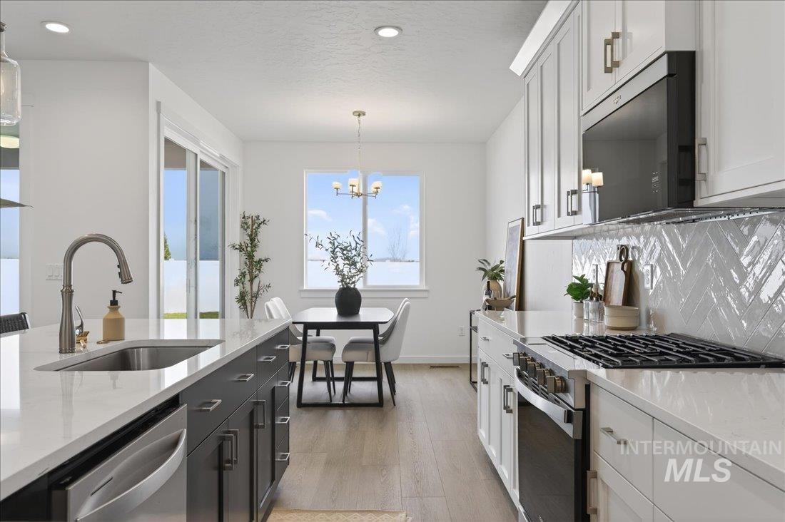 1330 W Swift Fox St, Meridian, Idaho 83634, 3 Bedrooms, 2 Bathrooms, Residential For Sale, Price $439,000,MLS 98964617