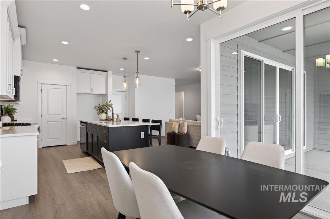 1330 W Swift Fox St, Meridian, Idaho 83634, 3 Bedrooms, 2 Bathrooms, Residential For Sale, Price $439,000,MLS 98964617