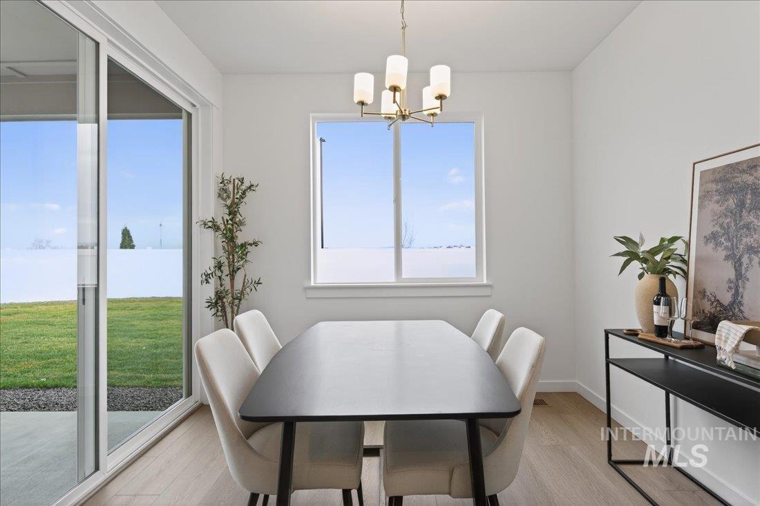 1330 W Swift Fox St, Meridian, Idaho 83634, 3 Bedrooms, 2 Bathrooms, Residential For Sale, Price $439,000,MLS 98964617