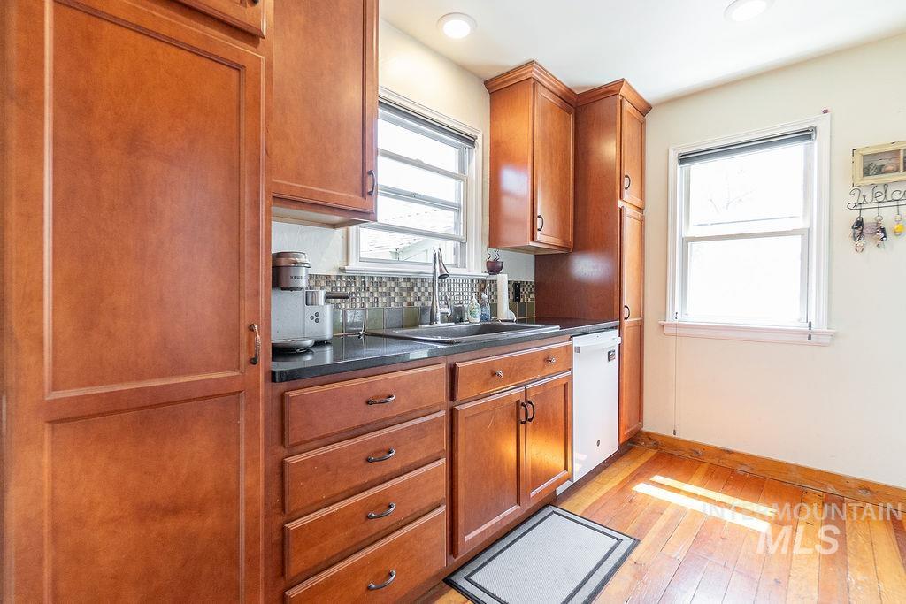 702 S Opal St, Boise, Idaho 83705, 3 Bedrooms, 2 Bathrooms, Residential For Sale, Price $535,000,MLS 98964621