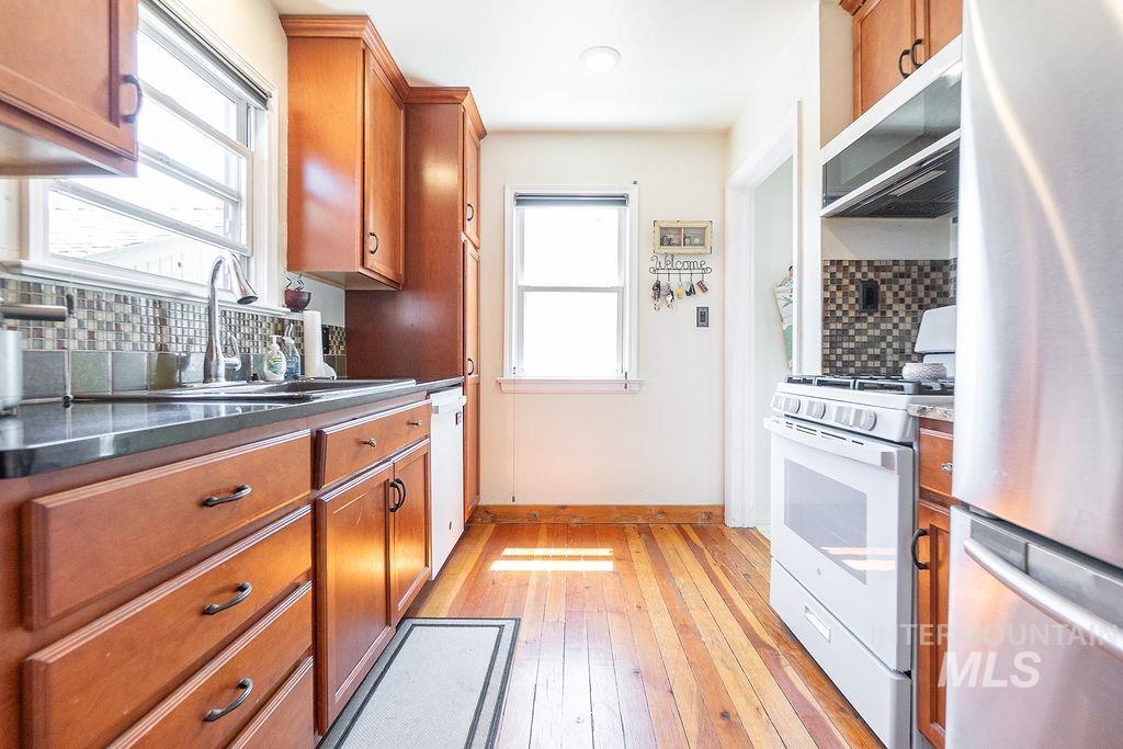 702 S Opal St, Boise, Idaho 83705, 3 Bedrooms, 2 Bathrooms, Residential For Sale, Price $535,000,MLS 98964621