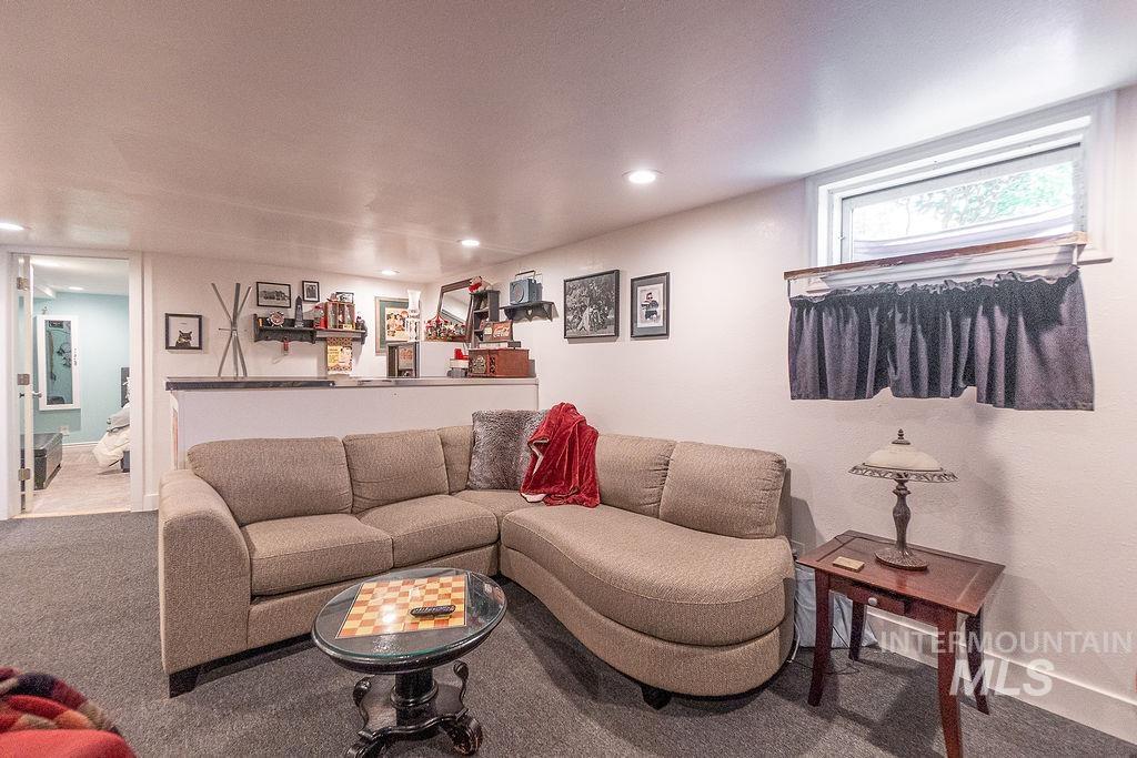 702 S Opal St, Boise, Idaho 83705, 3 Bedrooms, 2 Bathrooms, Residential For Sale, Price $535,000,MLS 98964621