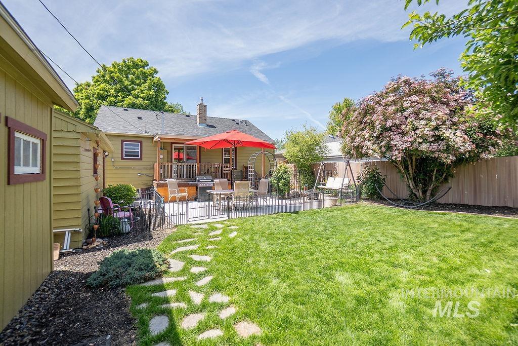 702 S Opal St, Boise, Idaho 83705, 3 Bedrooms, 2 Bathrooms, Residential For Sale, Price $535,000,MLS 98964621