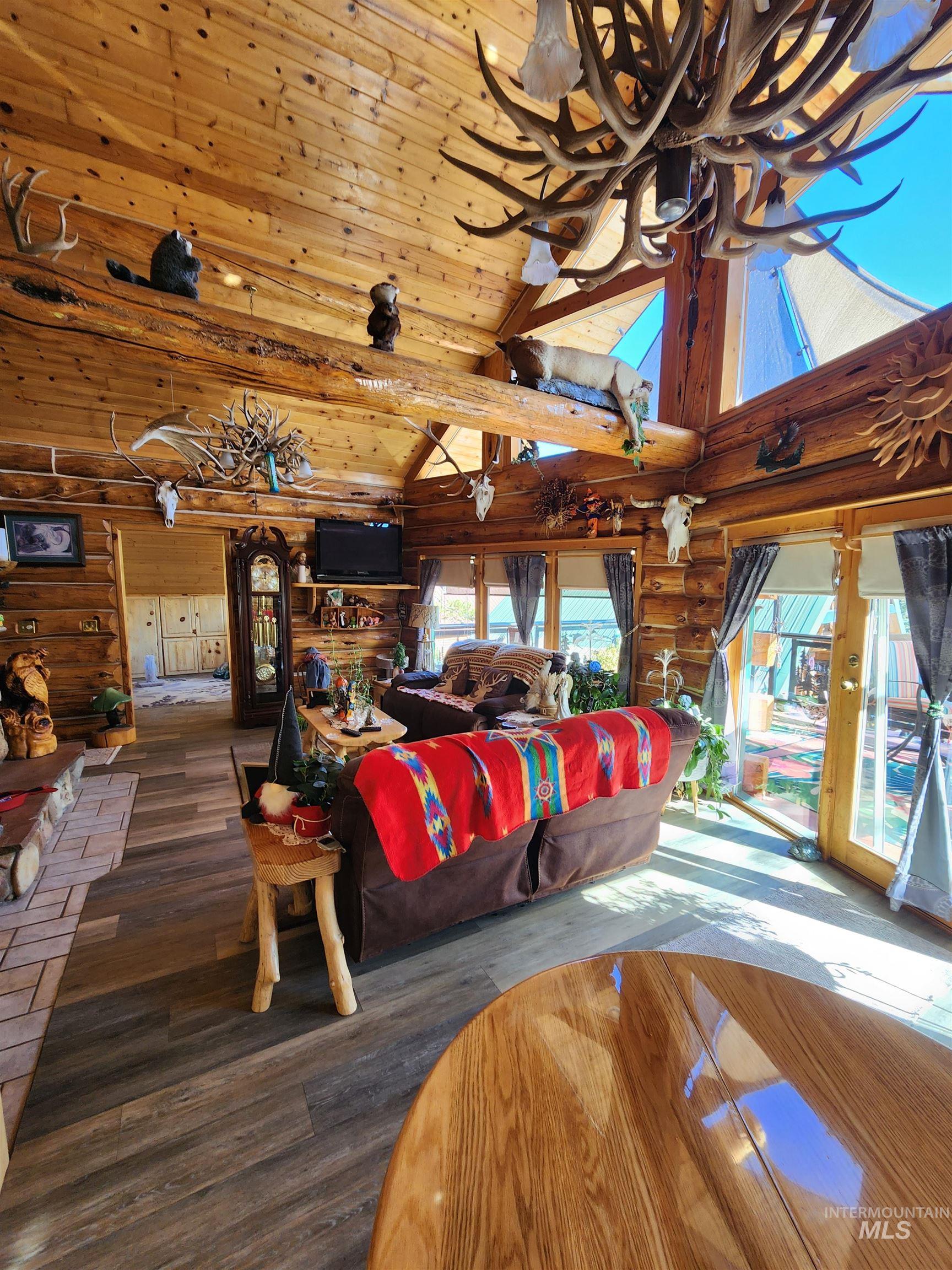 483 N Alpine Circle, Pine, Idaho 83647, 4 Bedrooms, 3 Bathrooms, Residential For Sale, Price $1,200,000, 98964626