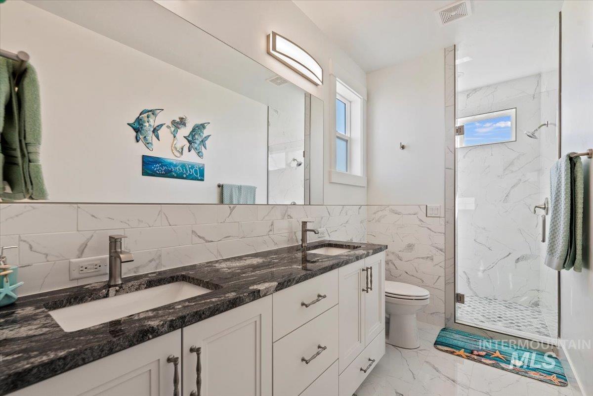 16834 Long Meadow Dr, Caldwell, Idaho 83607, 4 Bedrooms, 3.5 Bathrooms, Residential For Sale, Price $1,225,000,MLS 98964627