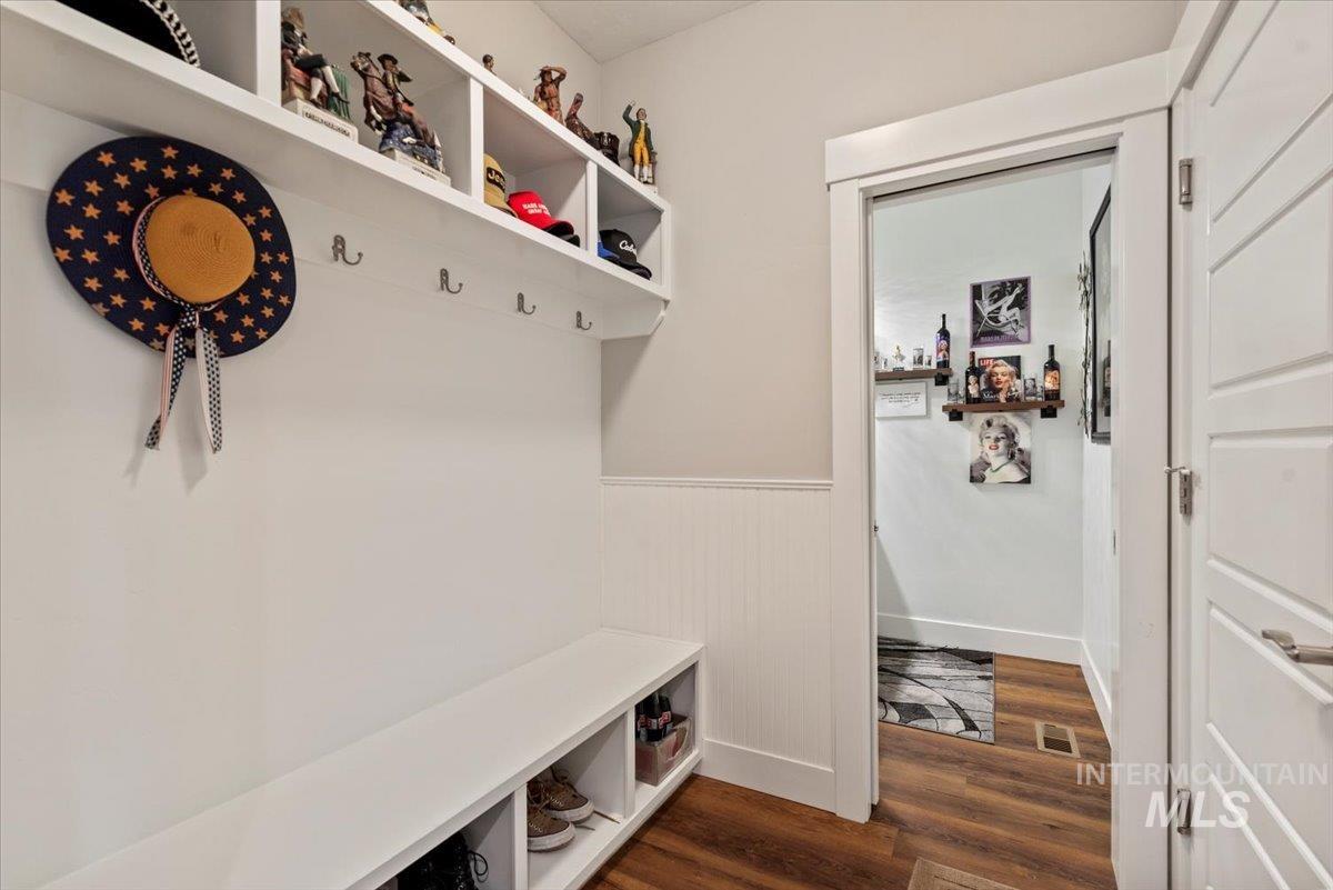 16834 Long Meadow Dr, Caldwell, Idaho 83607, 4 Bedrooms, 3.5 Bathrooms, Residential For Sale, Price $1,225,000,MLS 98964627