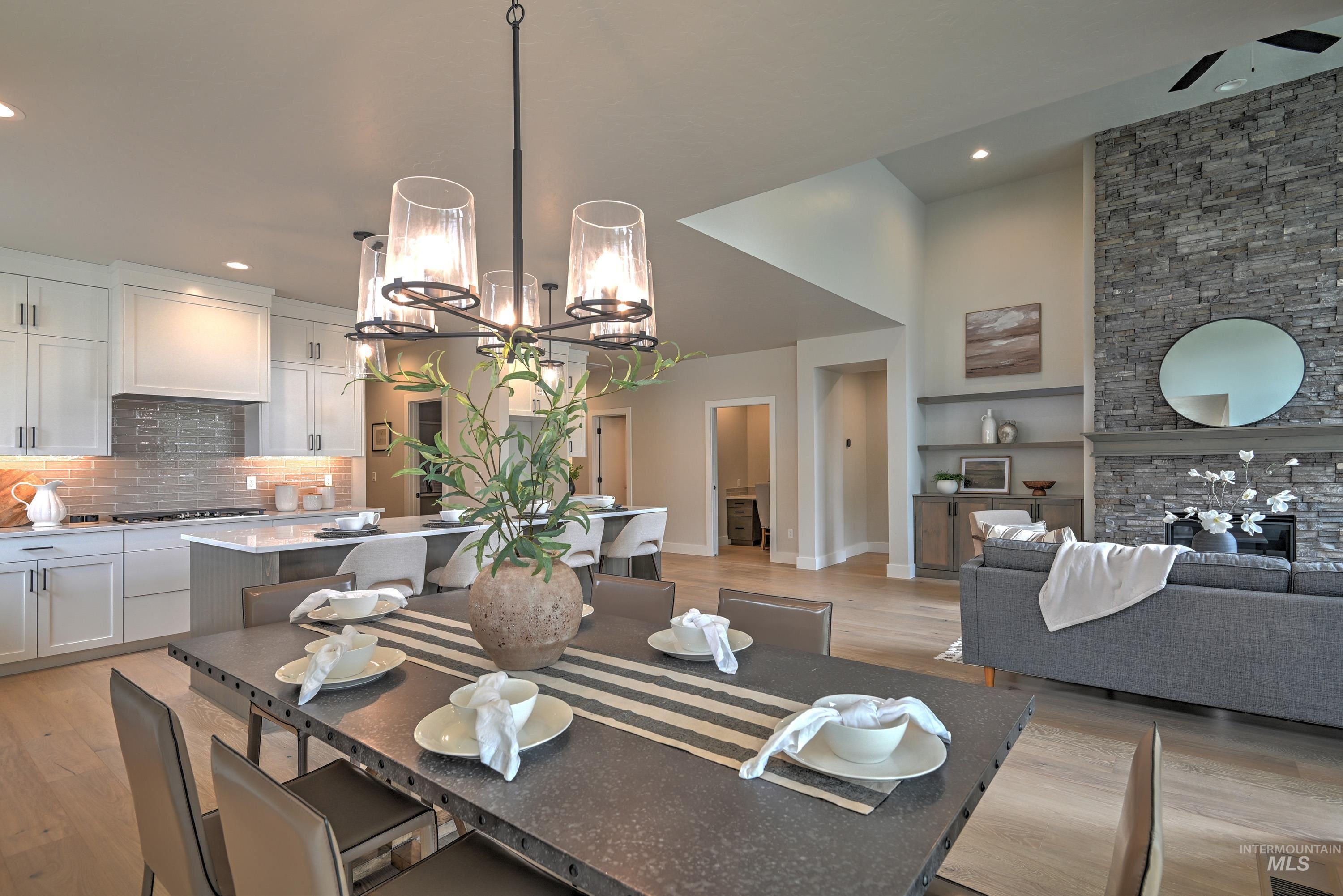 593 W Cedarburg Dr, Meridian, Idaho 83642-2599, 3 Bedrooms, 2.5 Bathrooms, Residential For Sale, Price $629,900,MLS 98964645