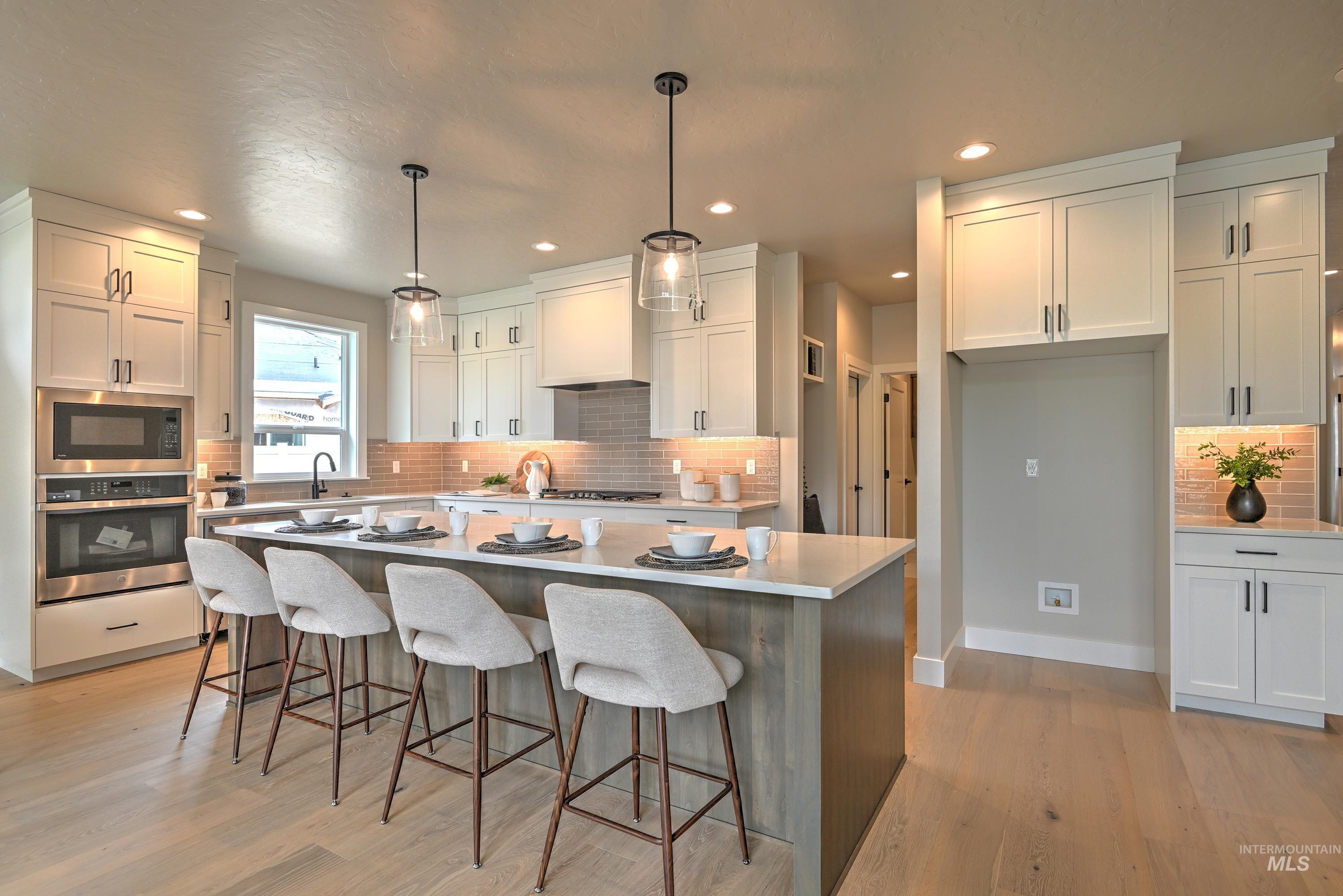 593 W Cedarburg Dr, Meridian, Idaho 83642-2599, 3 Bedrooms, 2.5 Bathrooms, Residential For Sale, Price $629,900,MLS 98964645