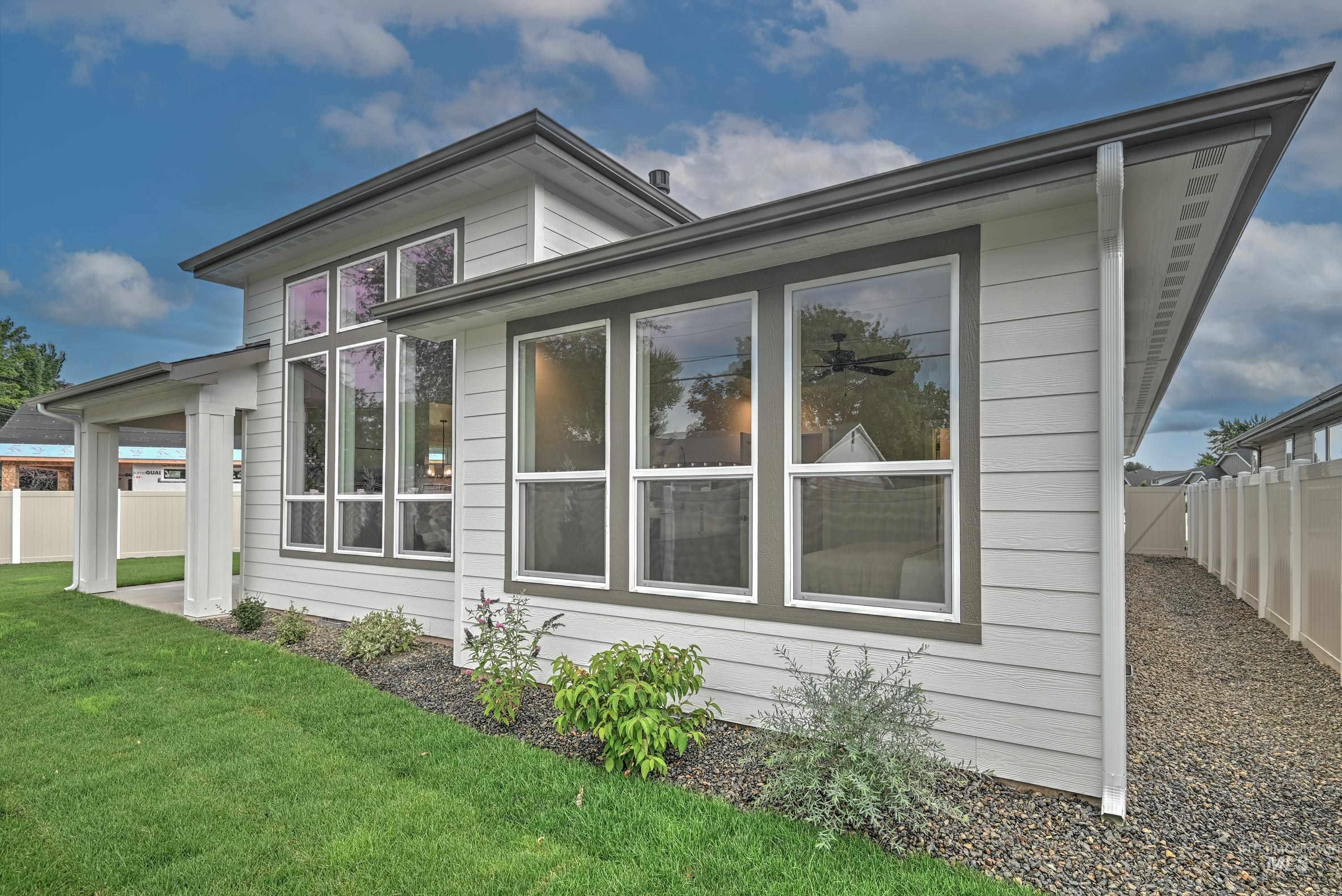 593 W Cedarburg Dr, Meridian, Idaho 83642-2599, 3 Bedrooms, 2.5 Bathrooms, Residential For Sale, Price $629,900,MLS 98964645