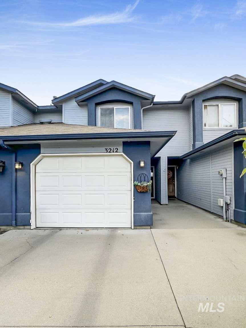 3212 S Capistrano Ave, Boise, Idaho 83705, 2 Bedrooms, 3 Bathrooms, Residential For Sale, Price $349,900,MLS 98964648
