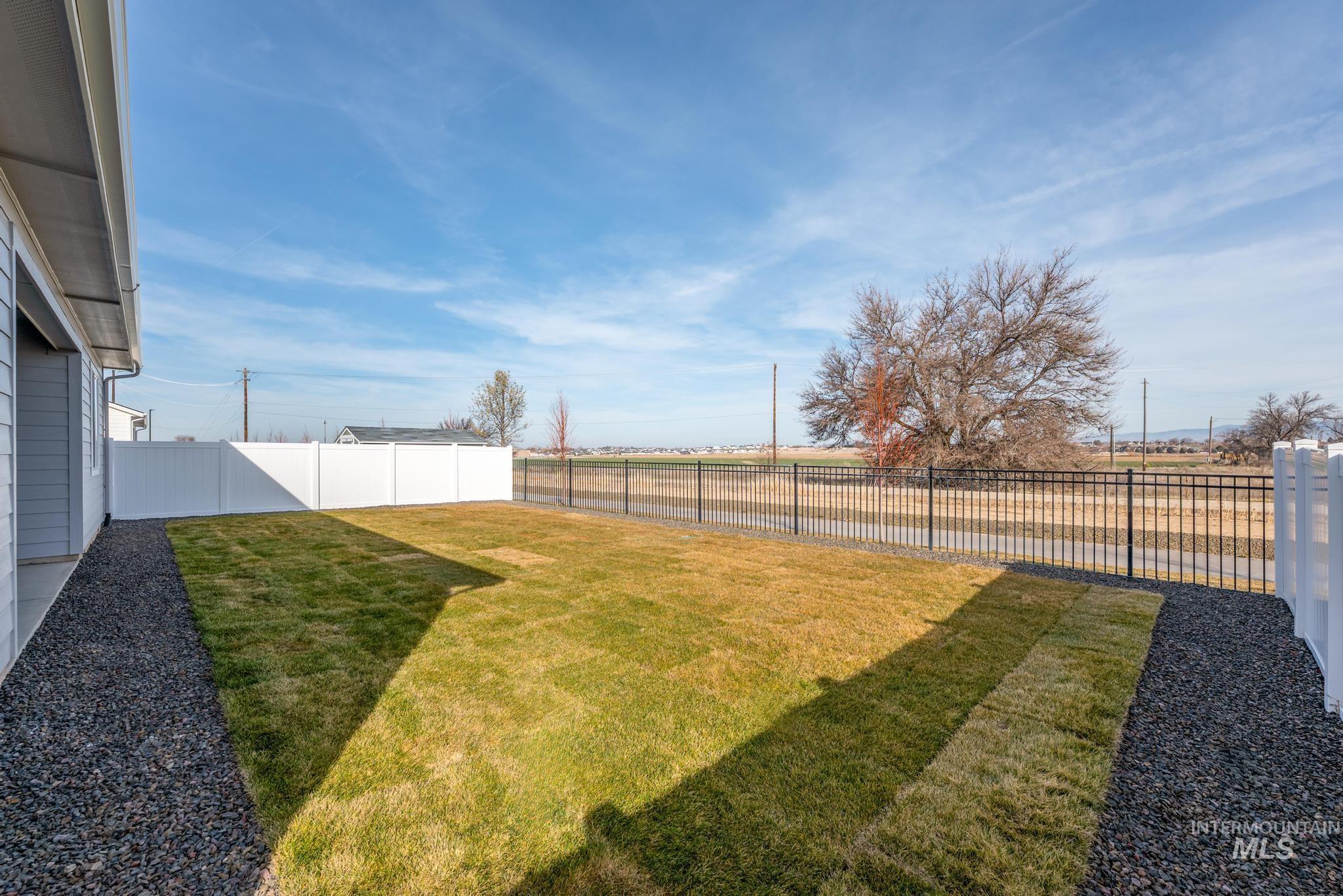 8108 S Diamond River St, Meridian, Idaho 83642, 4 Bedrooms, 2 Bathrooms, Residential For Sale, Price $522,000, 98964657