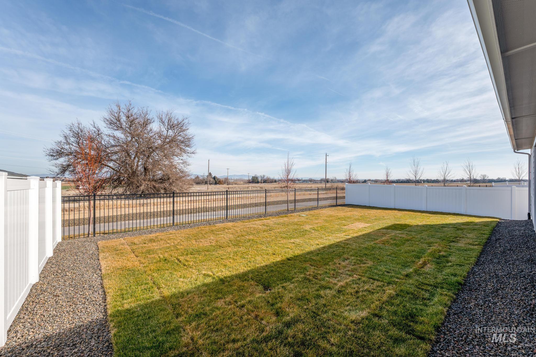 8108 S Diamond River St, Meridian, Idaho 83642, 4 Bedrooms, 2 Bathrooms, Residential For Sale, Price $522,000, 98964657